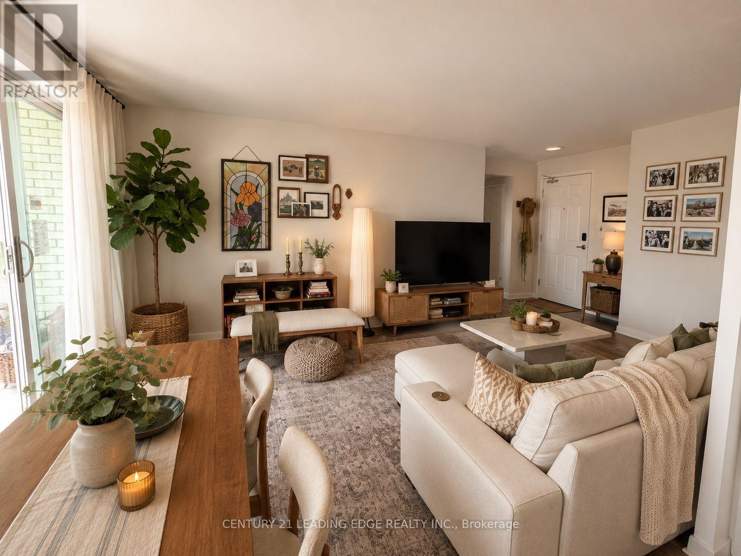 19E - 20 PRINCE ARTHUR AVENUE, Toronto, Ontario