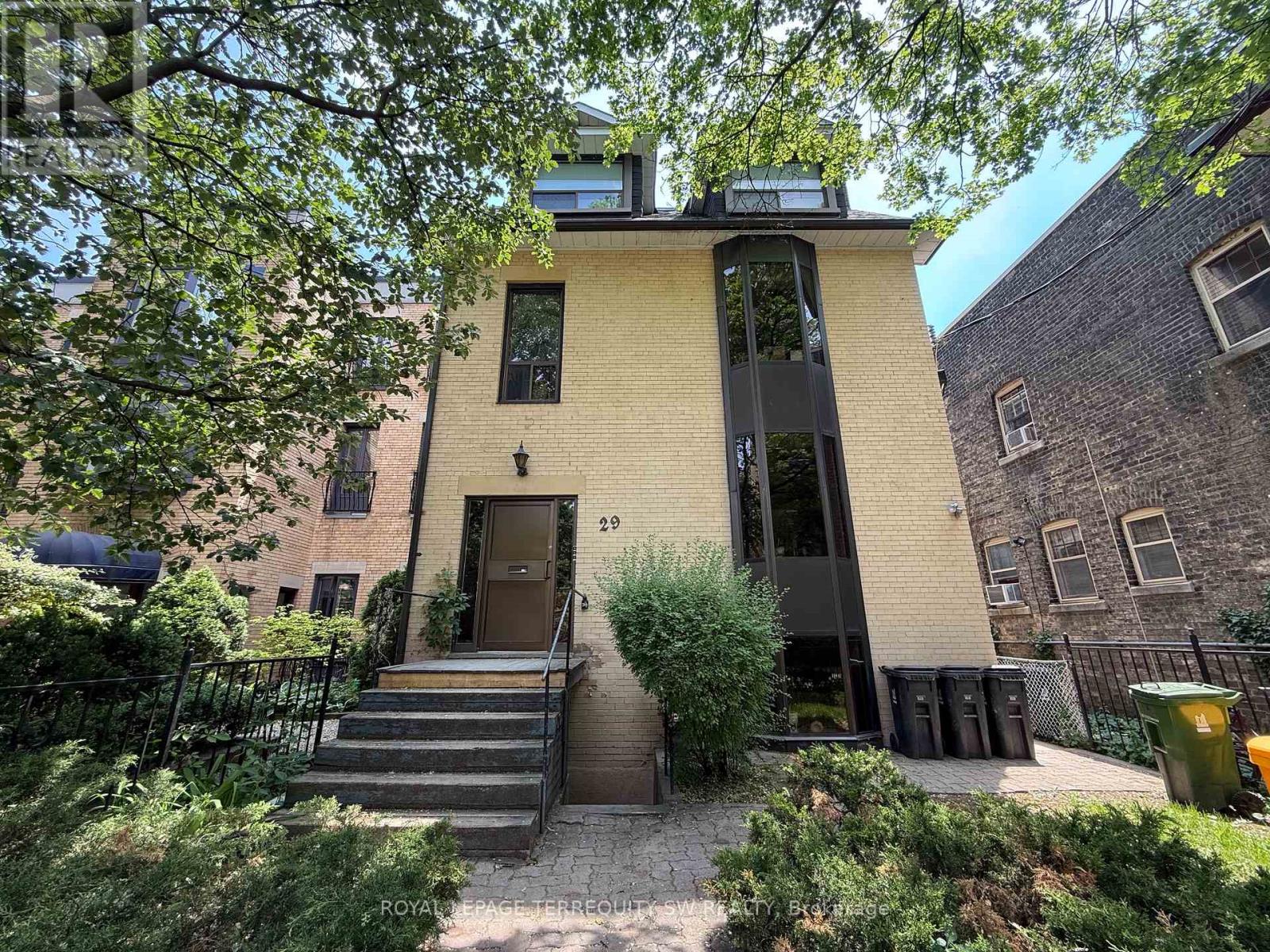 3 - 29 WINCHESTER STREET, Toronto, Ontario