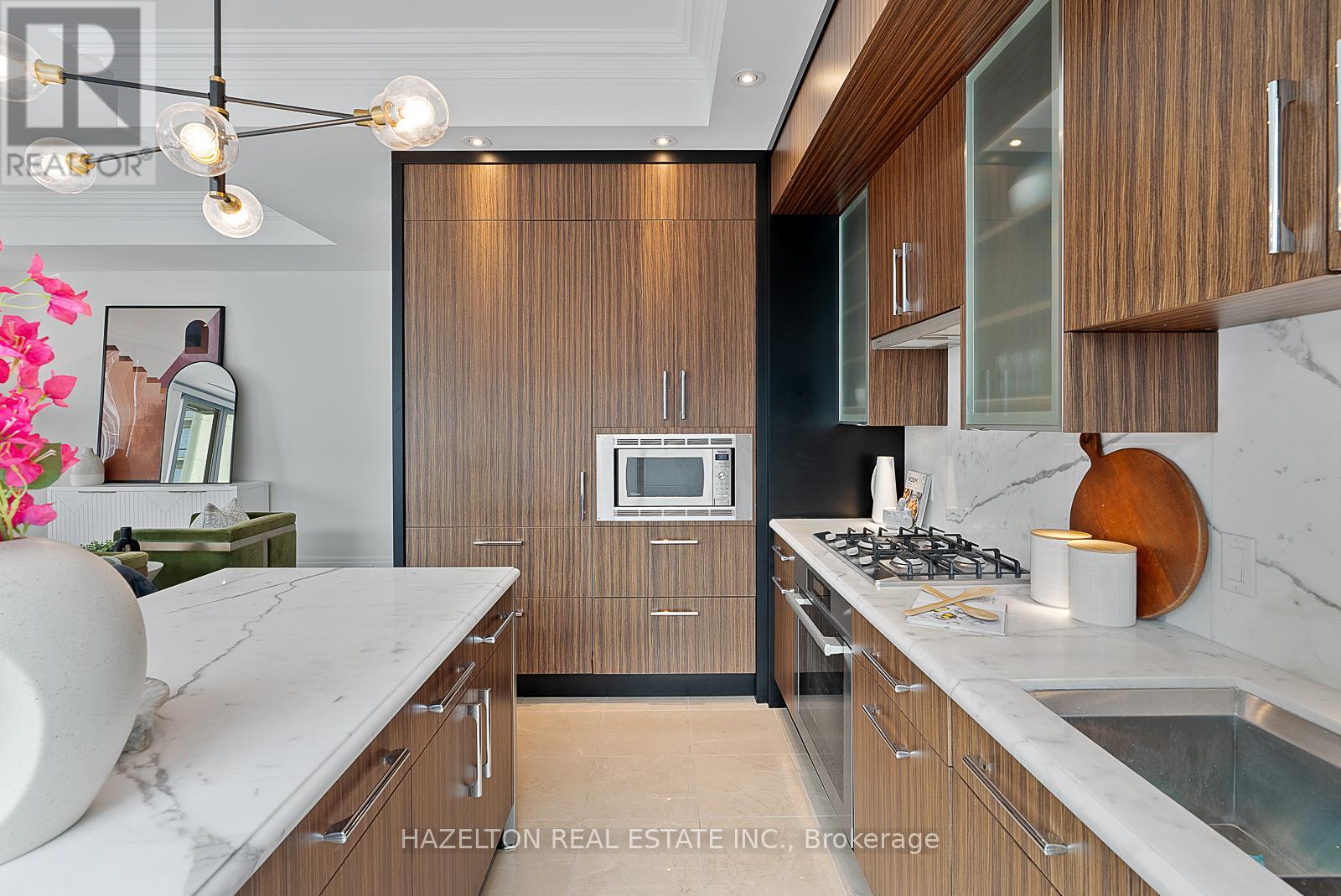 1001 - 55 Scollard Street, Toronto, Ontario  M5R 0A1 - Photo 8 - C13426074