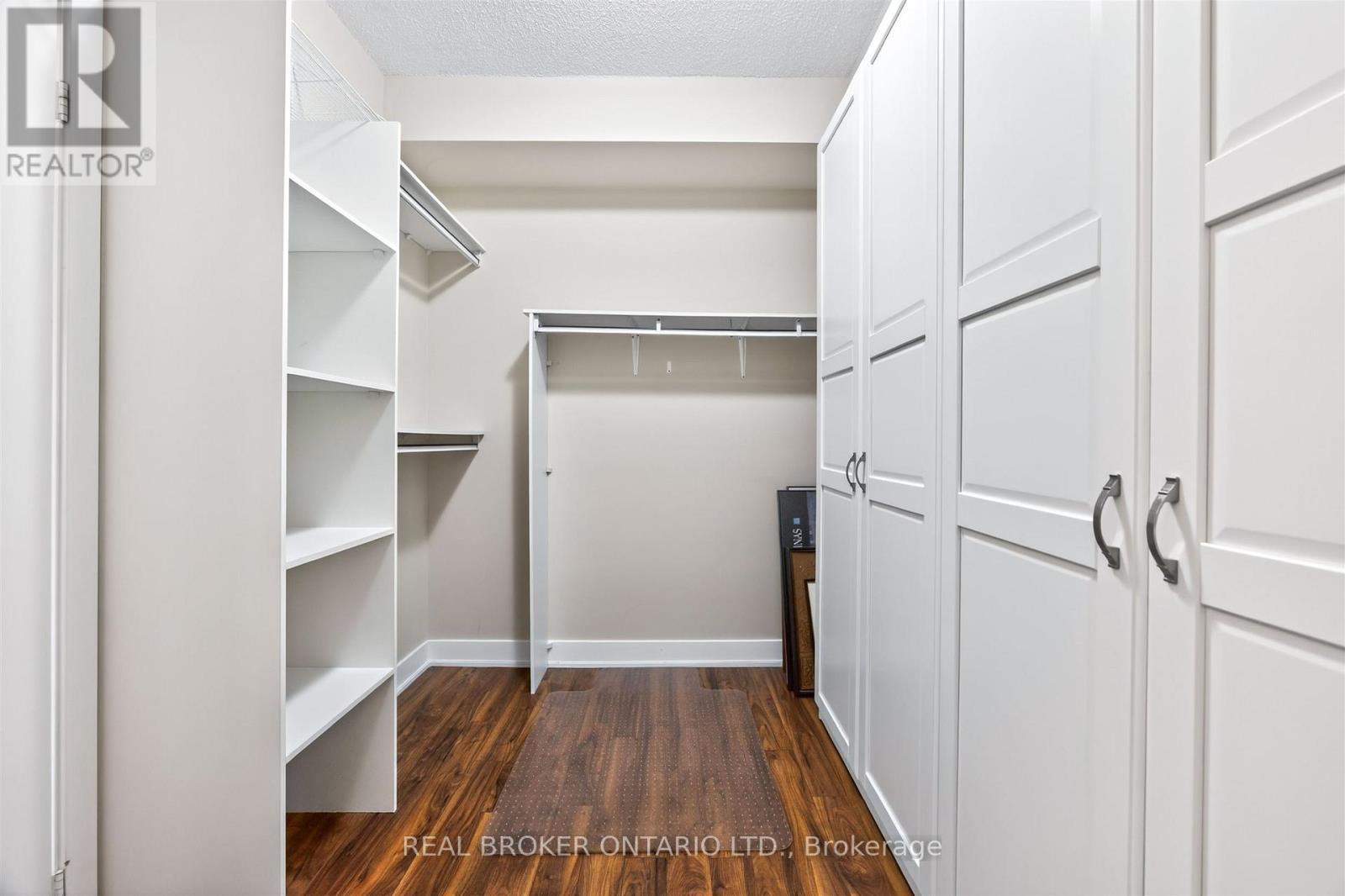 2402 - 1048 Broadview Avenue, Toronto, Ontario  M4K 2S2 - Photo 35 - E13425898