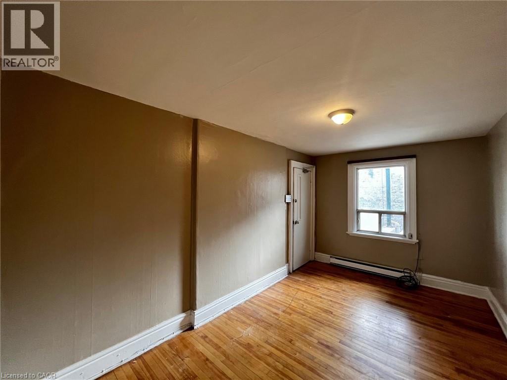 426 CLARENCE Street Unit# 1 - Photo 7
