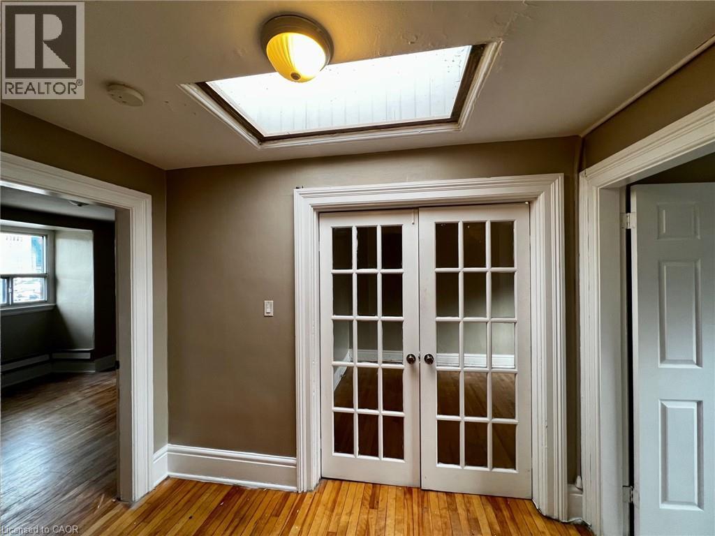 426 CLARENCE Street Unit# 1 - Photo 9