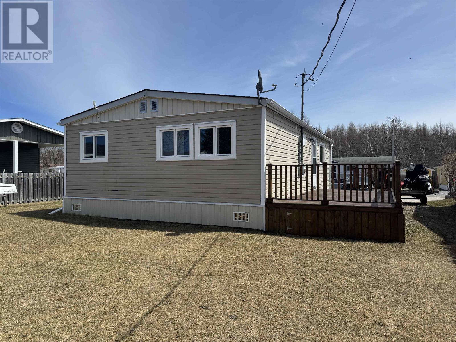49 Otter Ave, Manitouwadge, Ontario  P0T 2C0 - Photo 3 - TB252485
