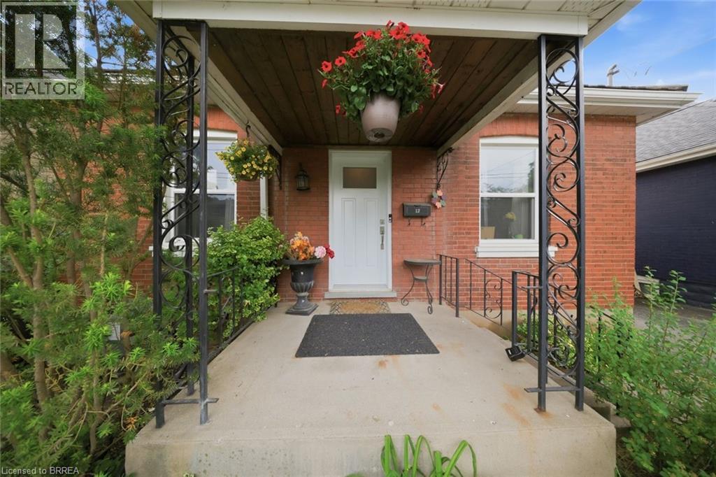 12 Brunswick Street, Brantford, Ontario  N3T 1E7 - Photo 3 - 40835886