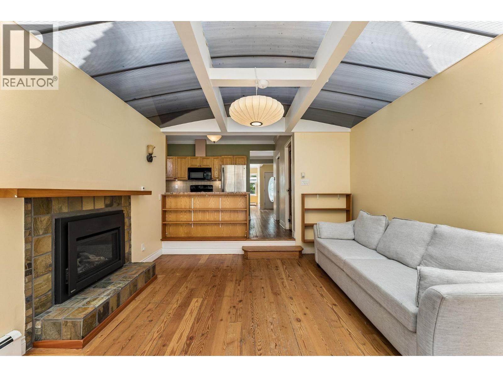 408 E 2nd Street, North Vancouver, British Columbia  V7L 1C8 - Photo 18 - R3132706