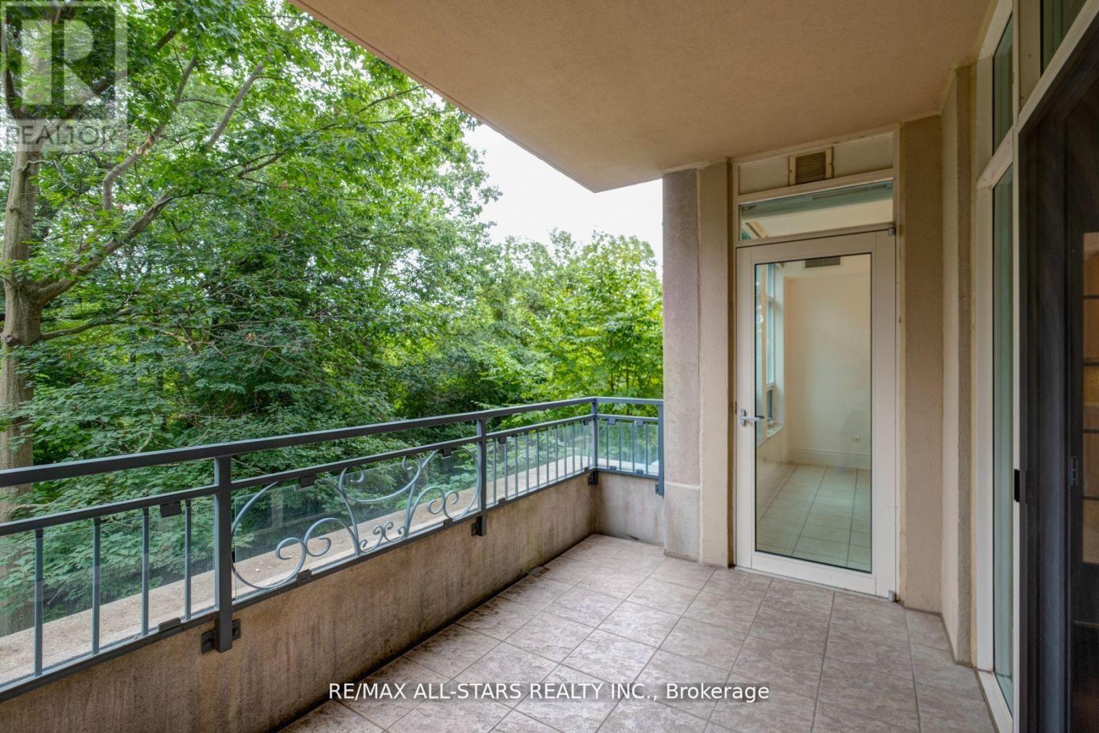 211 - 7071 Bayview Avenue, Markham (Bayview Glen), Ontario  L3T 7Y8 - Photo 14 - N13426246