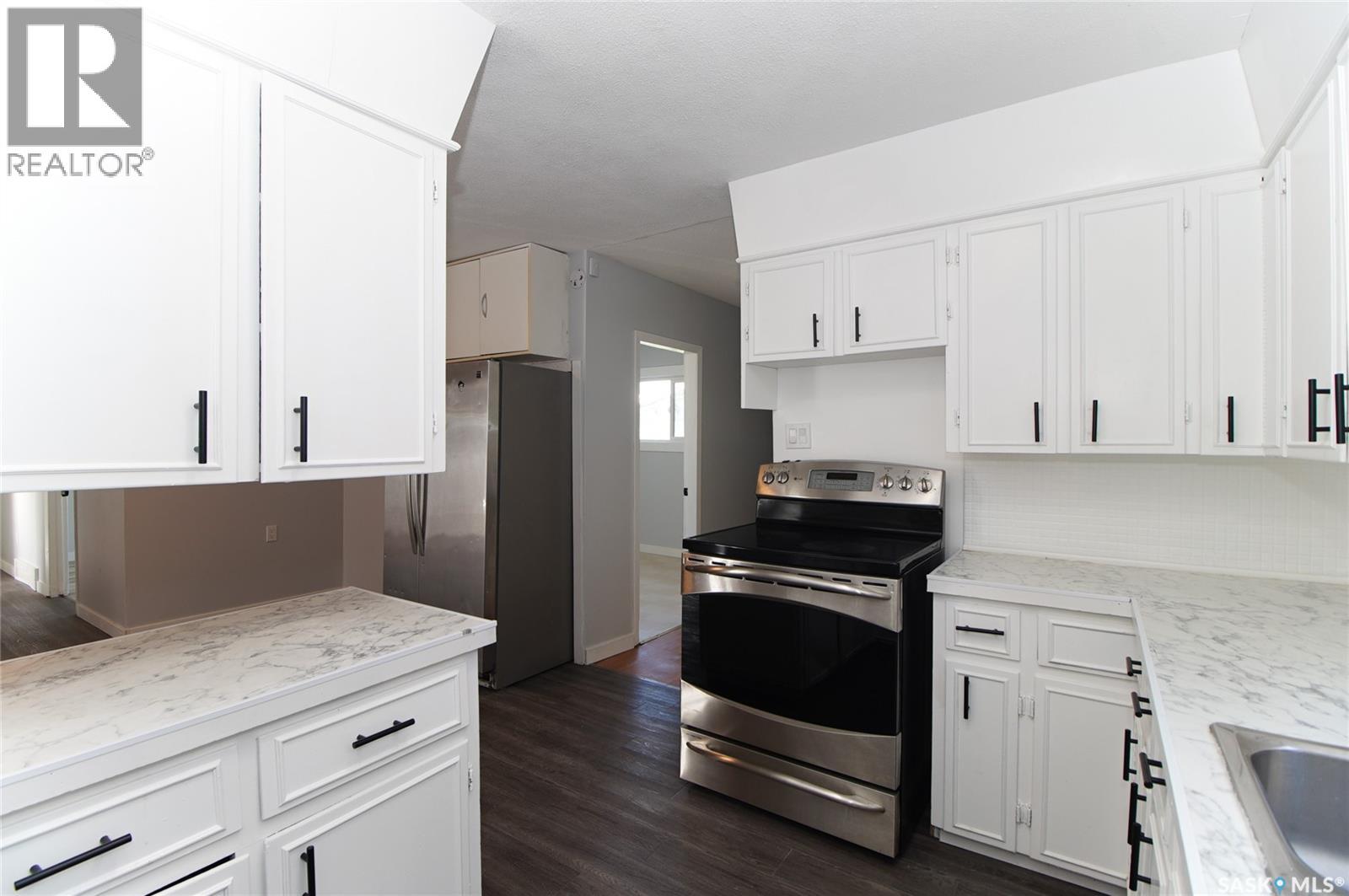 425 Montreal Street, Regina, Saskatchewan  S4R 1L4 - Photo 10 - SK038936