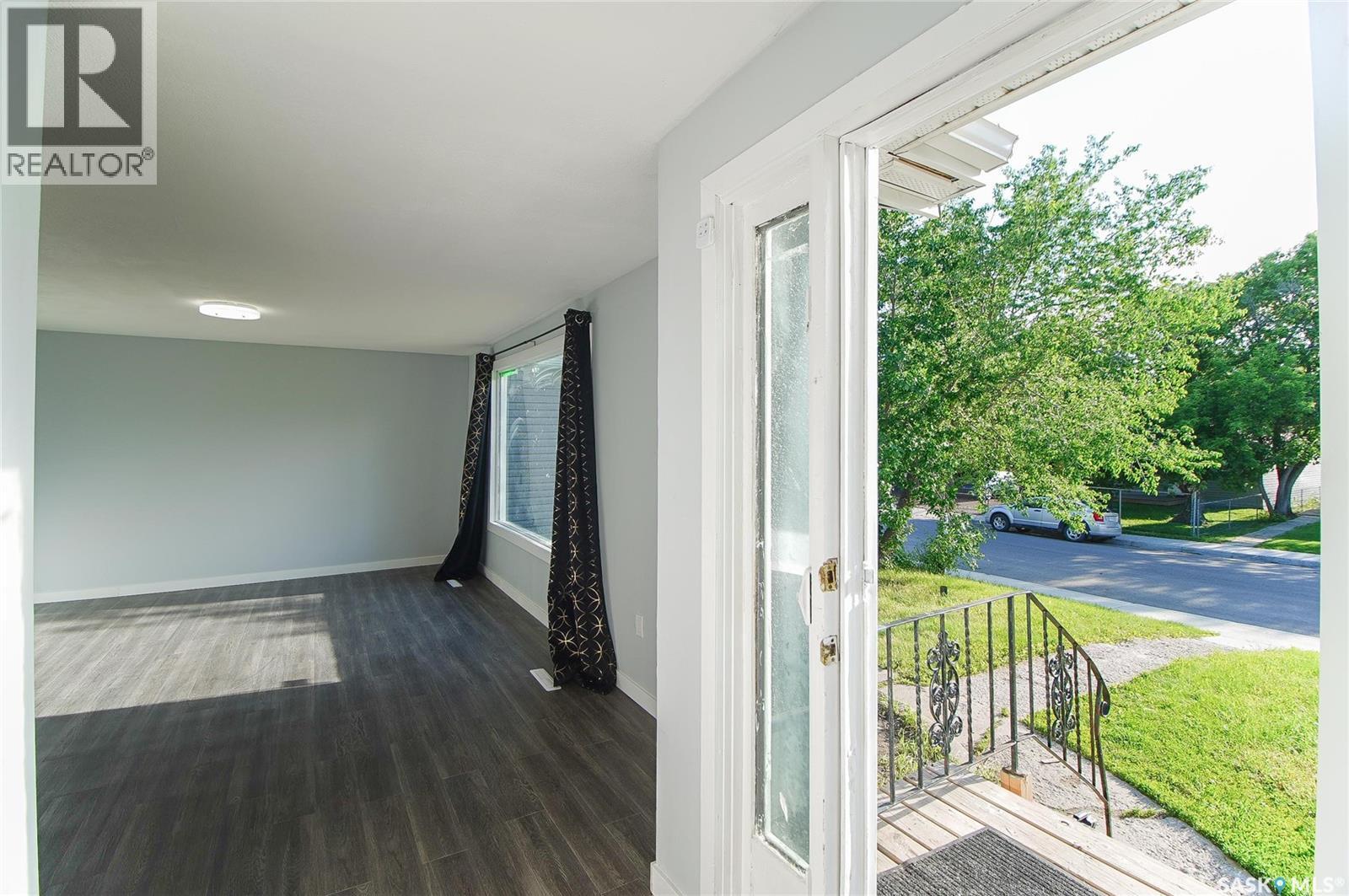 425 Montreal Street, Regina, Saskatchewan  S4R 1L4 - Photo 5 - SK038936