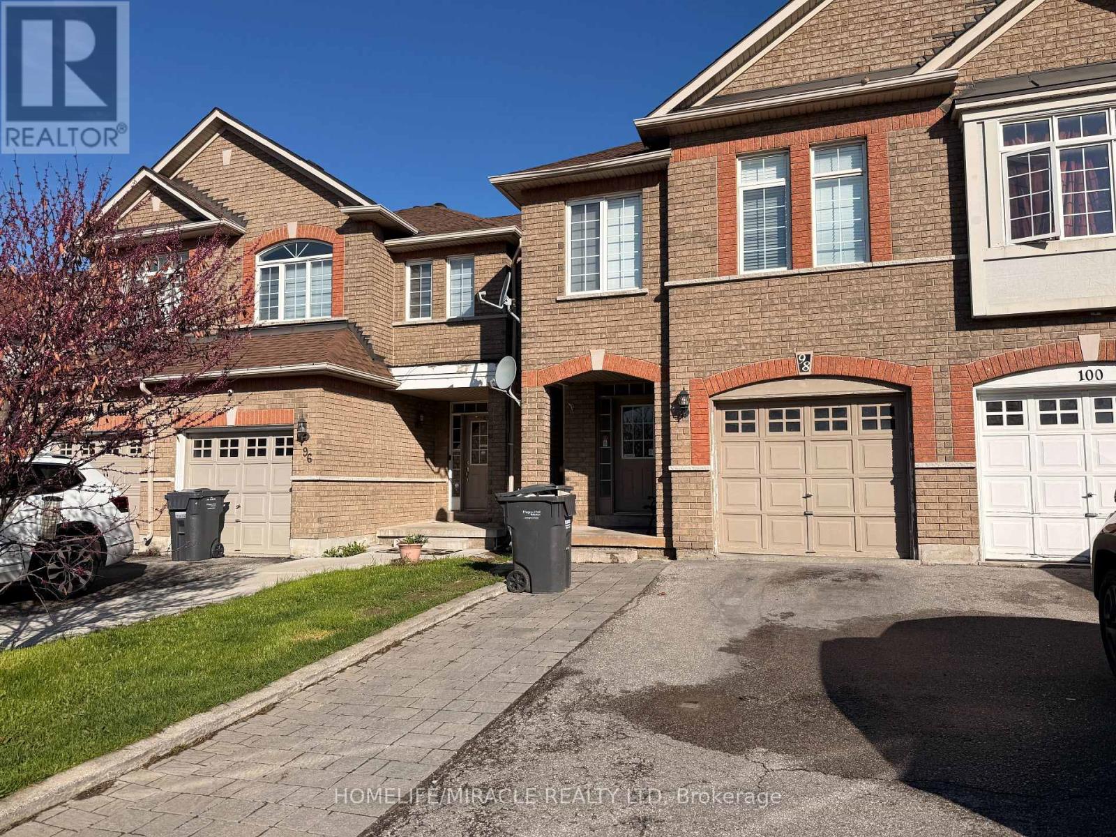 98 MARYCROFT (UPPER) COURT, Brampton, Ontario