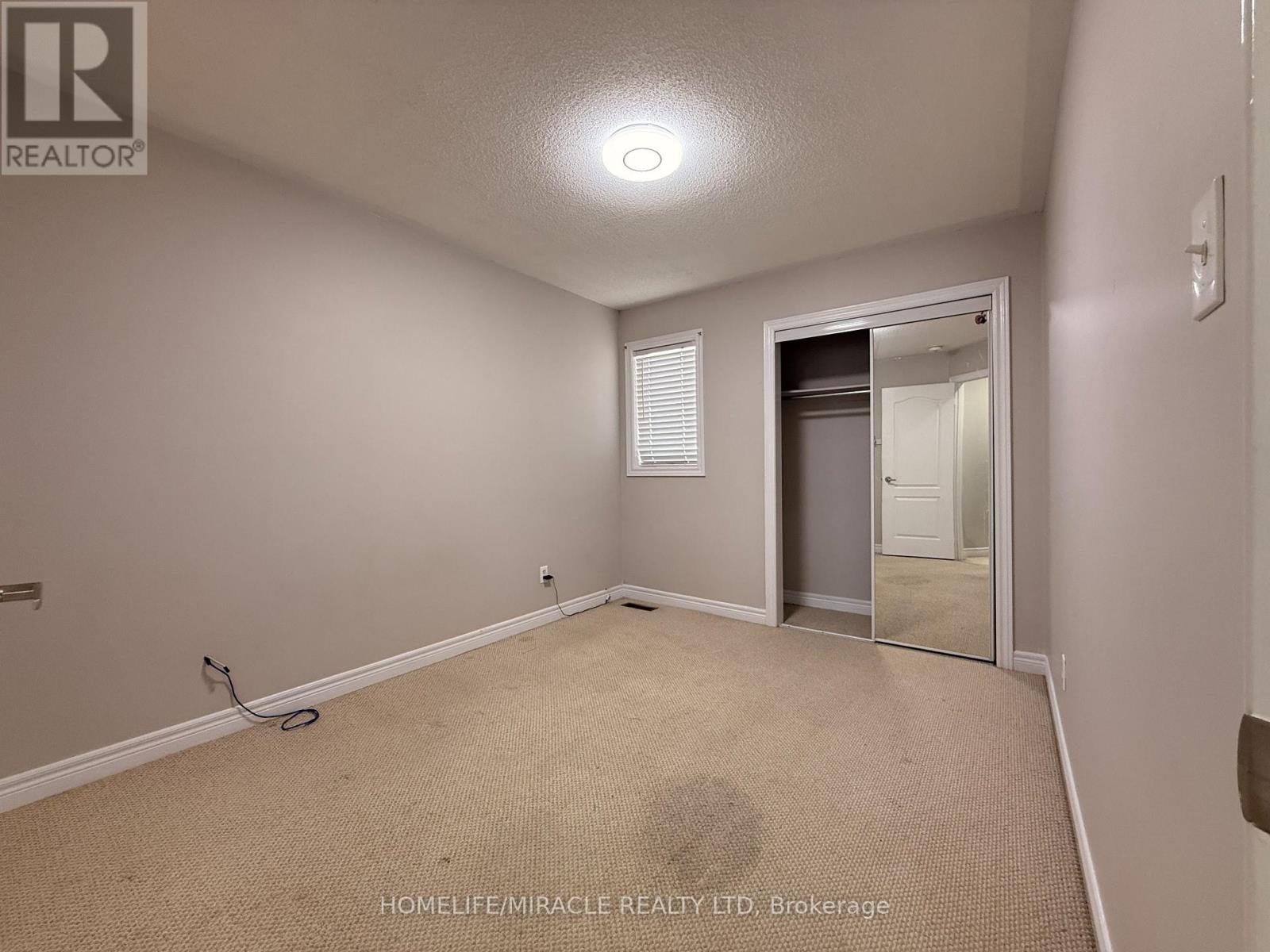98 Marycroft (Upper) Court, Brampton, Ontario  L7A 2G4 - Photo 16 - W13425888