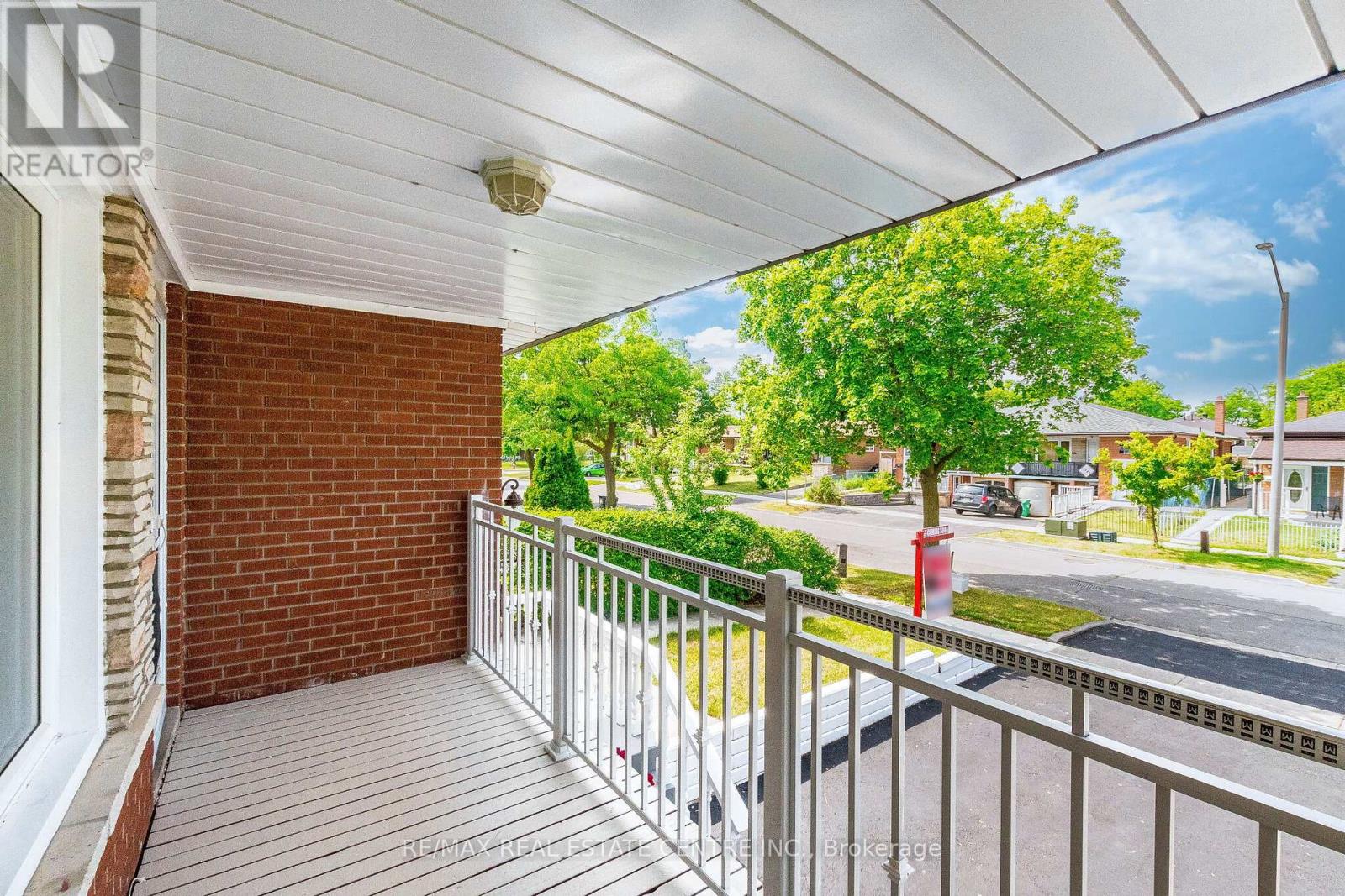 7243 Reindeer Drive, Mississauga, Ontario  L4T 2M6 - Photo 15 - W13425942