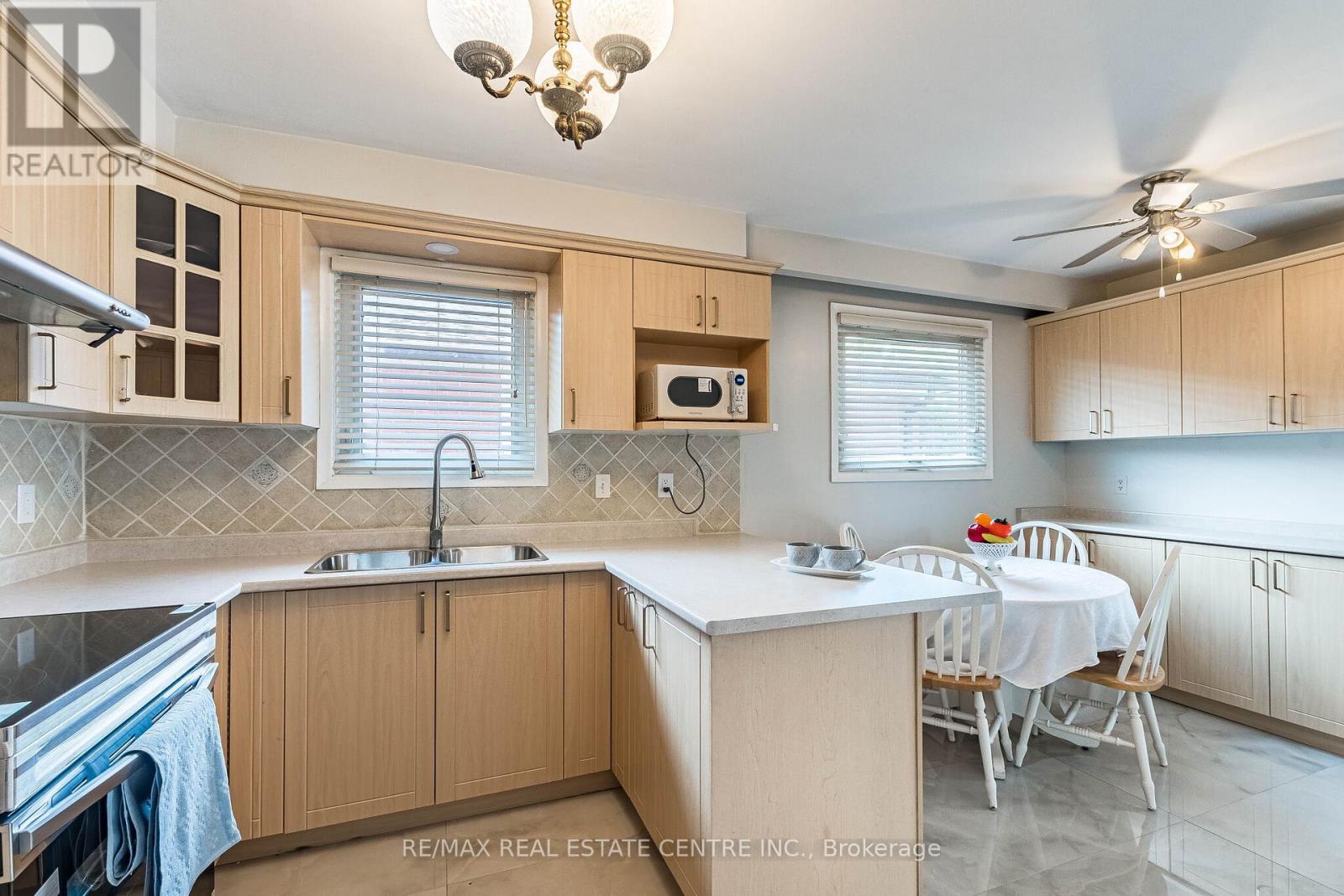 7243 Reindeer Drive, Mississauga, Ontario  L4T 2M6 - Photo 18 - W13425942