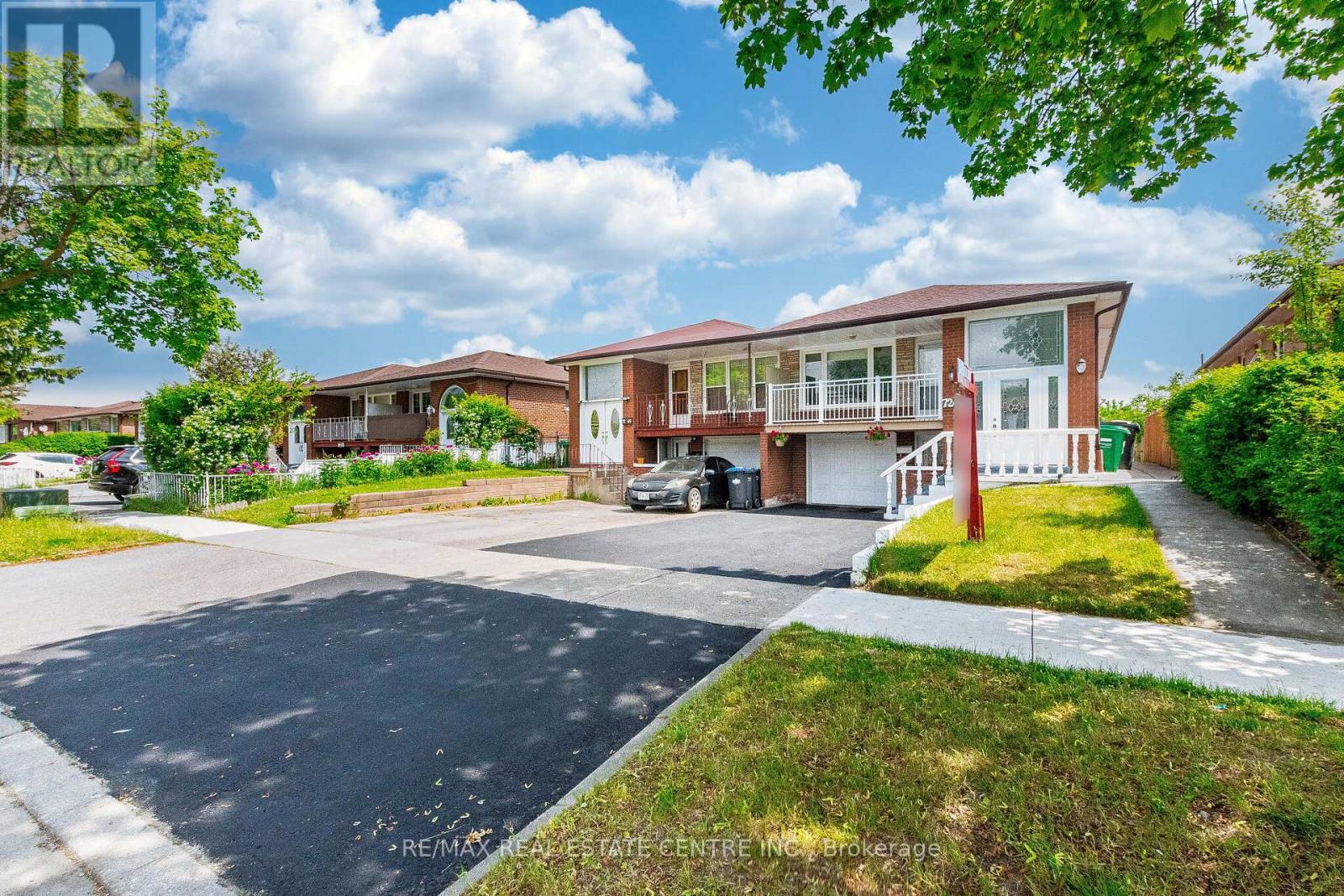 7243 Reindeer Drive, Mississauga, Ontario  L4T 2M6 - Photo 2 - W13425942
