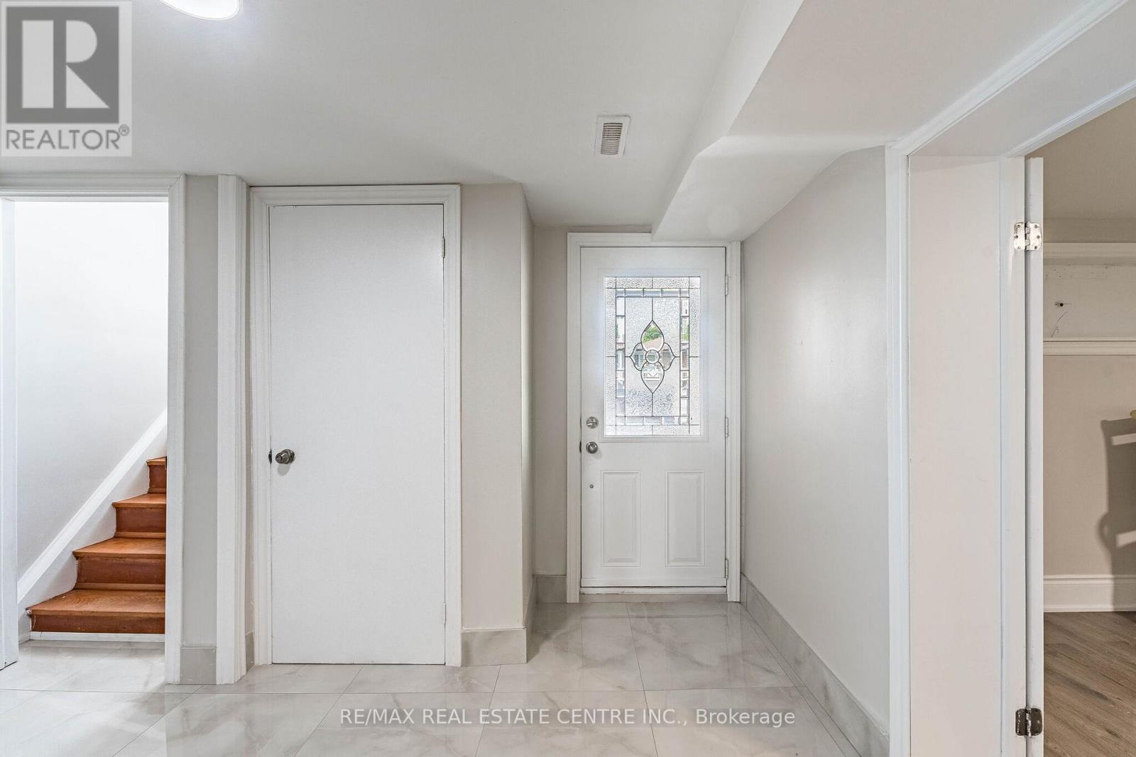 7243 Reindeer Drive, Mississauga, Ontario  L4T 2M6 - Photo 30 - W13425942