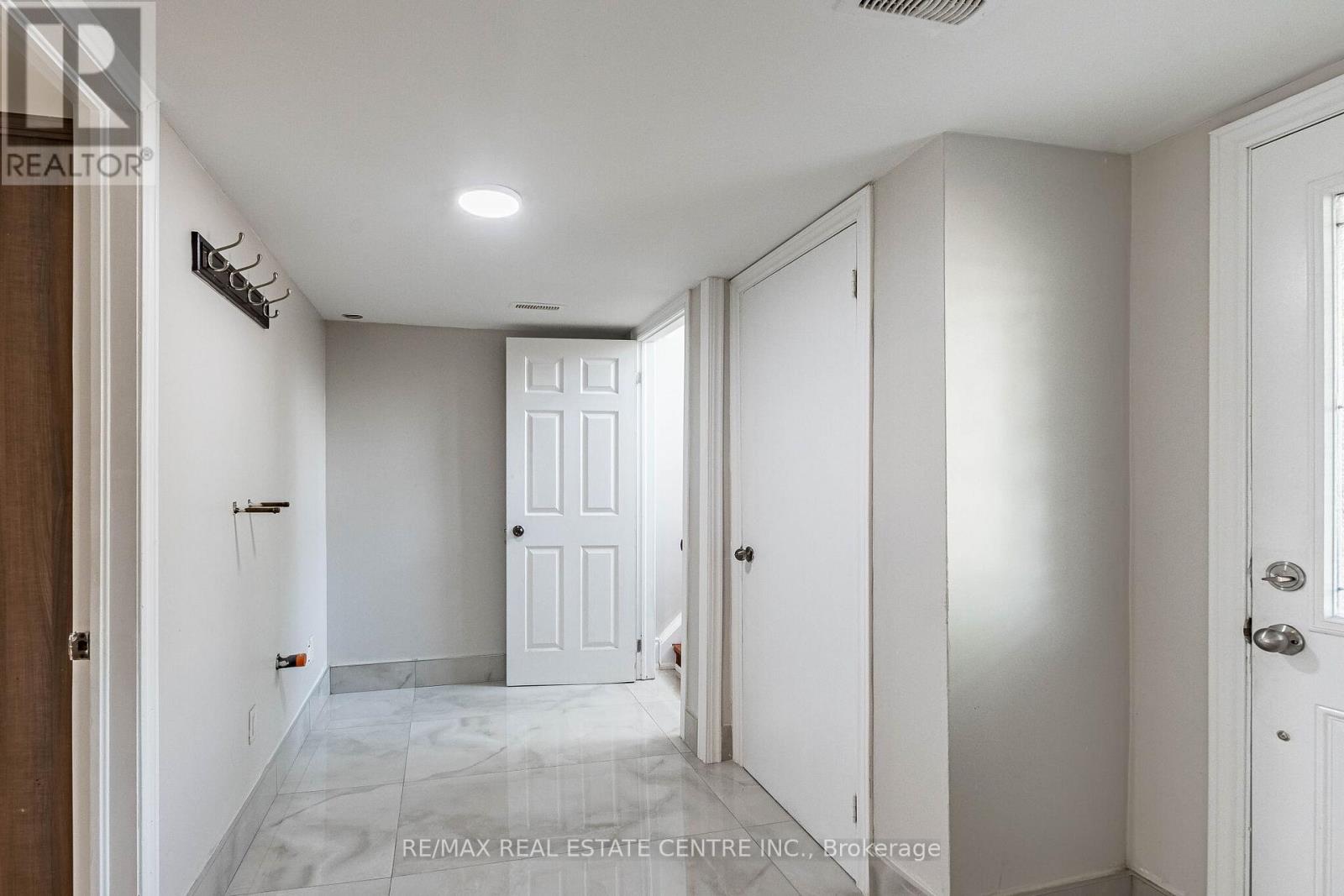 7243 Reindeer Drive, Mississauga, Ontario  L4T 2M6 - Photo 31 - W13425942