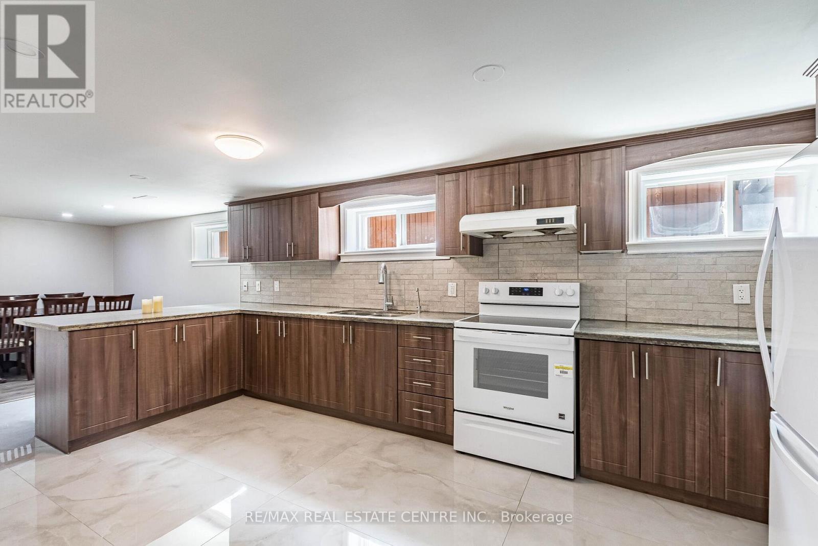 7243 Reindeer Drive, Mississauga, Ontario  L4T 2M6 - Photo 33 - W13425942
