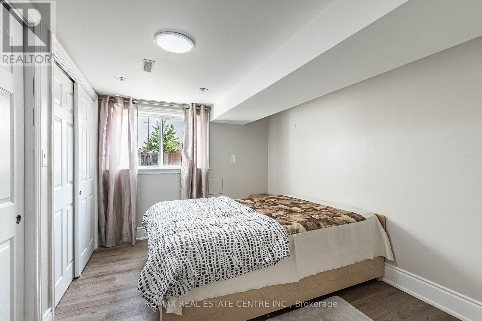 7243 Reindeer Drive, Mississauga, Ontario  L4T 2M6 - Photo 42 - W13425942