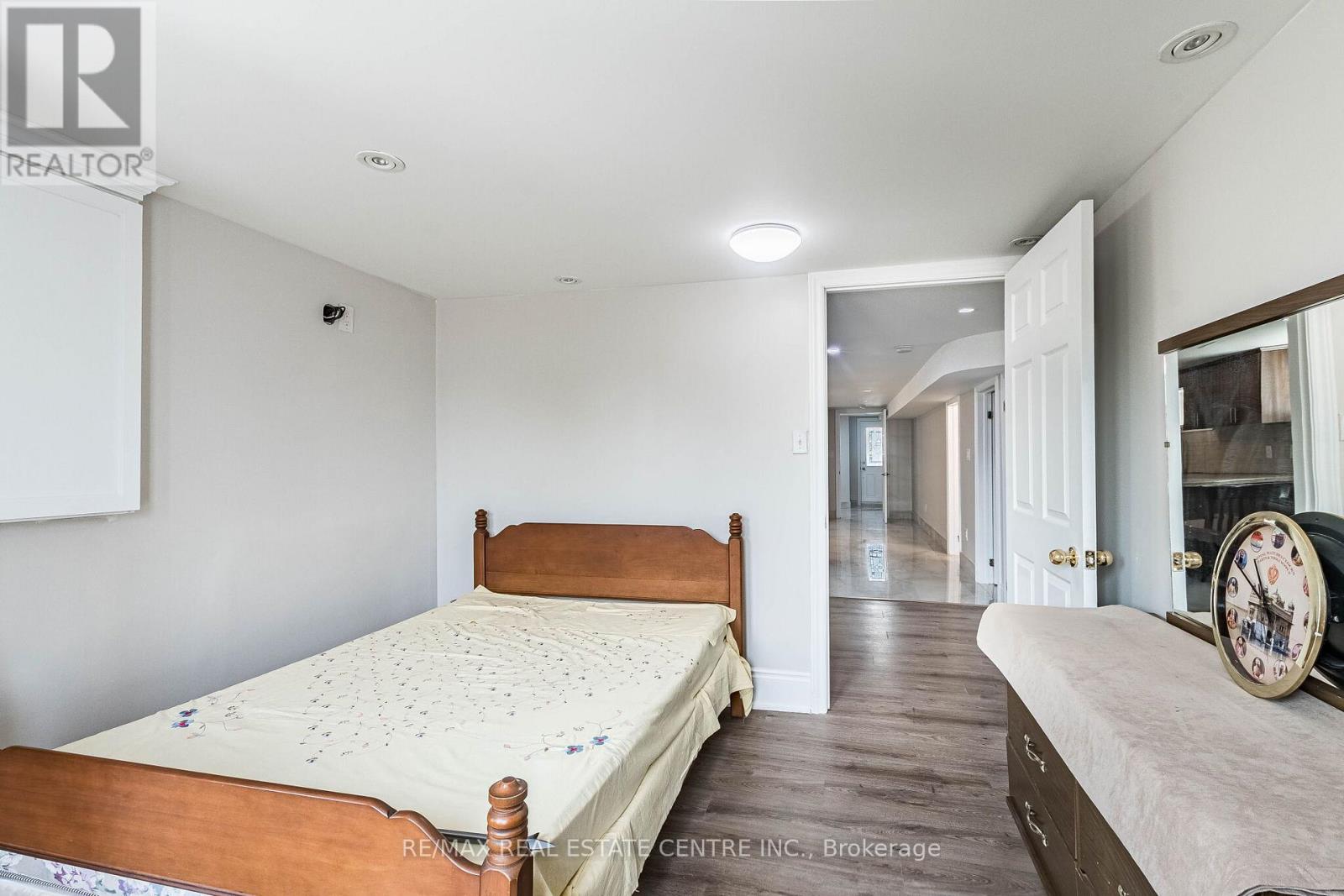 7243 Reindeer Drive, Mississauga, Ontario  L4T 2M6 - Photo 44 - W13425942