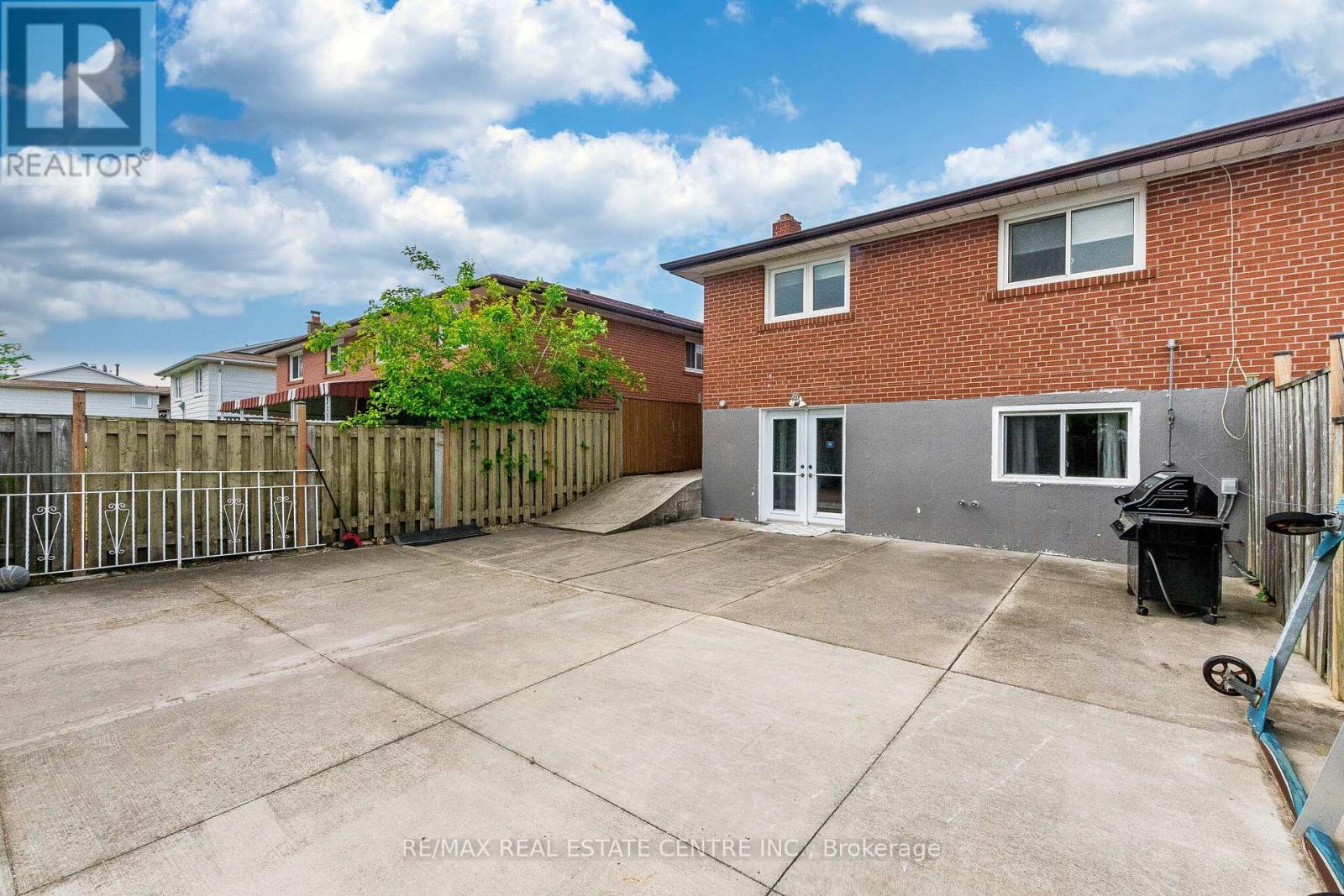 7243 Reindeer Drive, Mississauga, Ontario  L4T 2M6 - Photo 50 - W13425942
