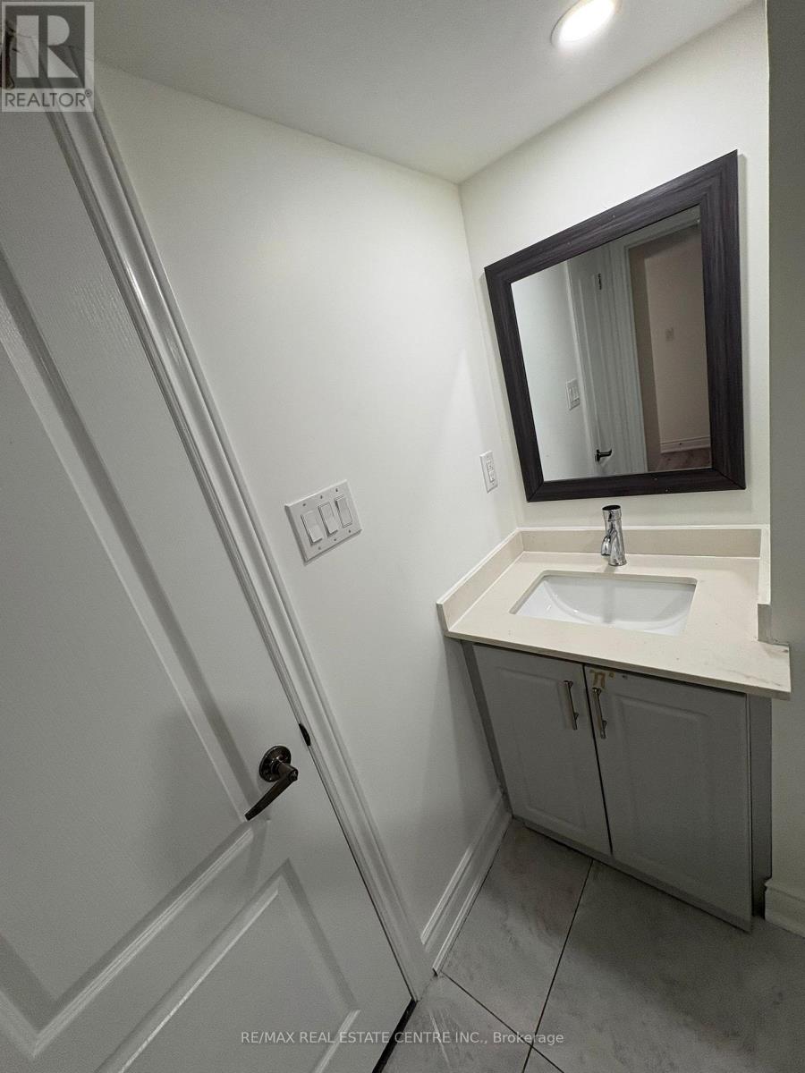 16 Bucksaw Street, Brampton, Ontario  L7A 4R1 - Photo 10 - W13425958