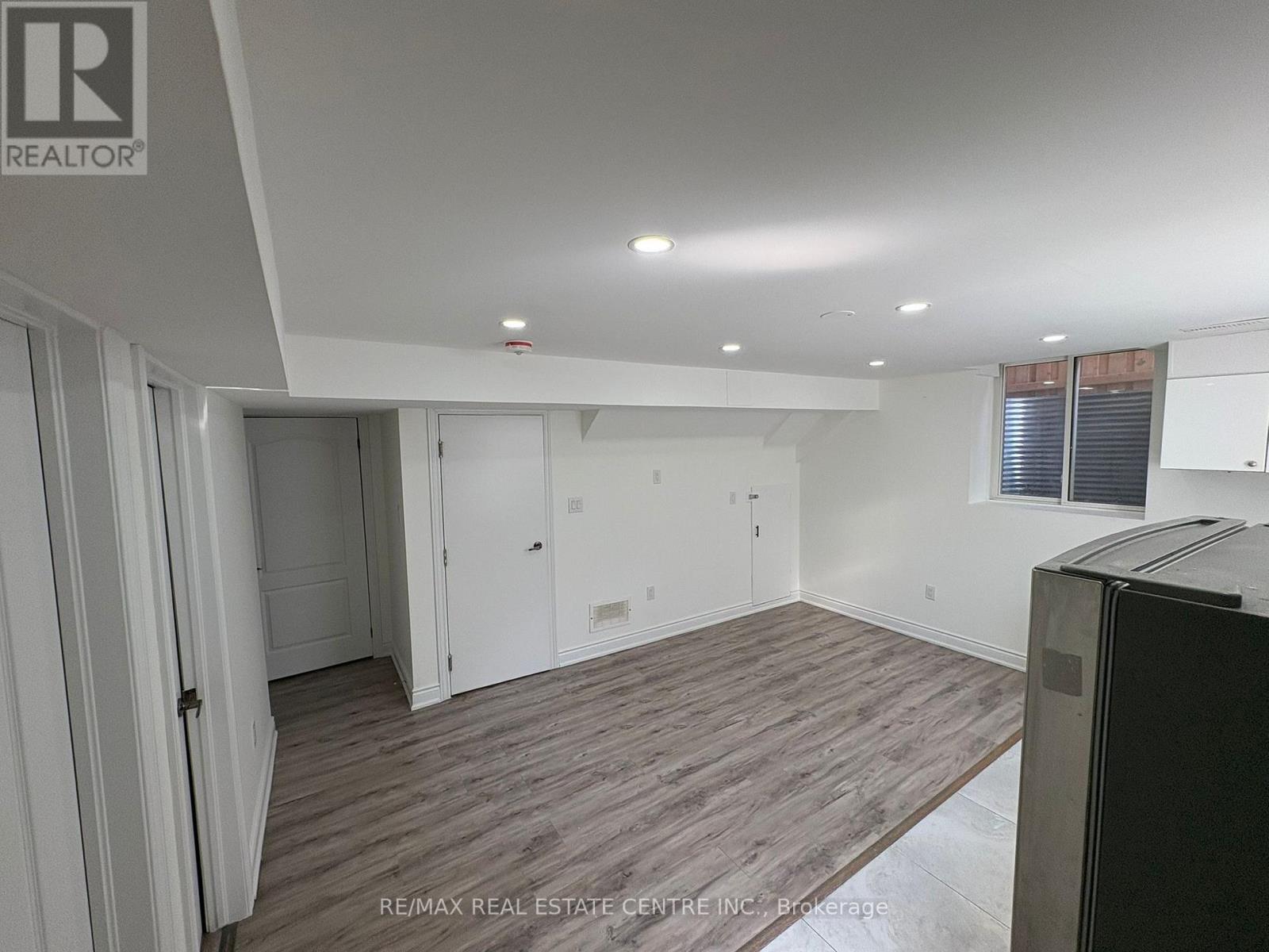 16 Bucksaw Street, Brampton, Ontario  L7A 4R1 - Photo 2 - W13425958