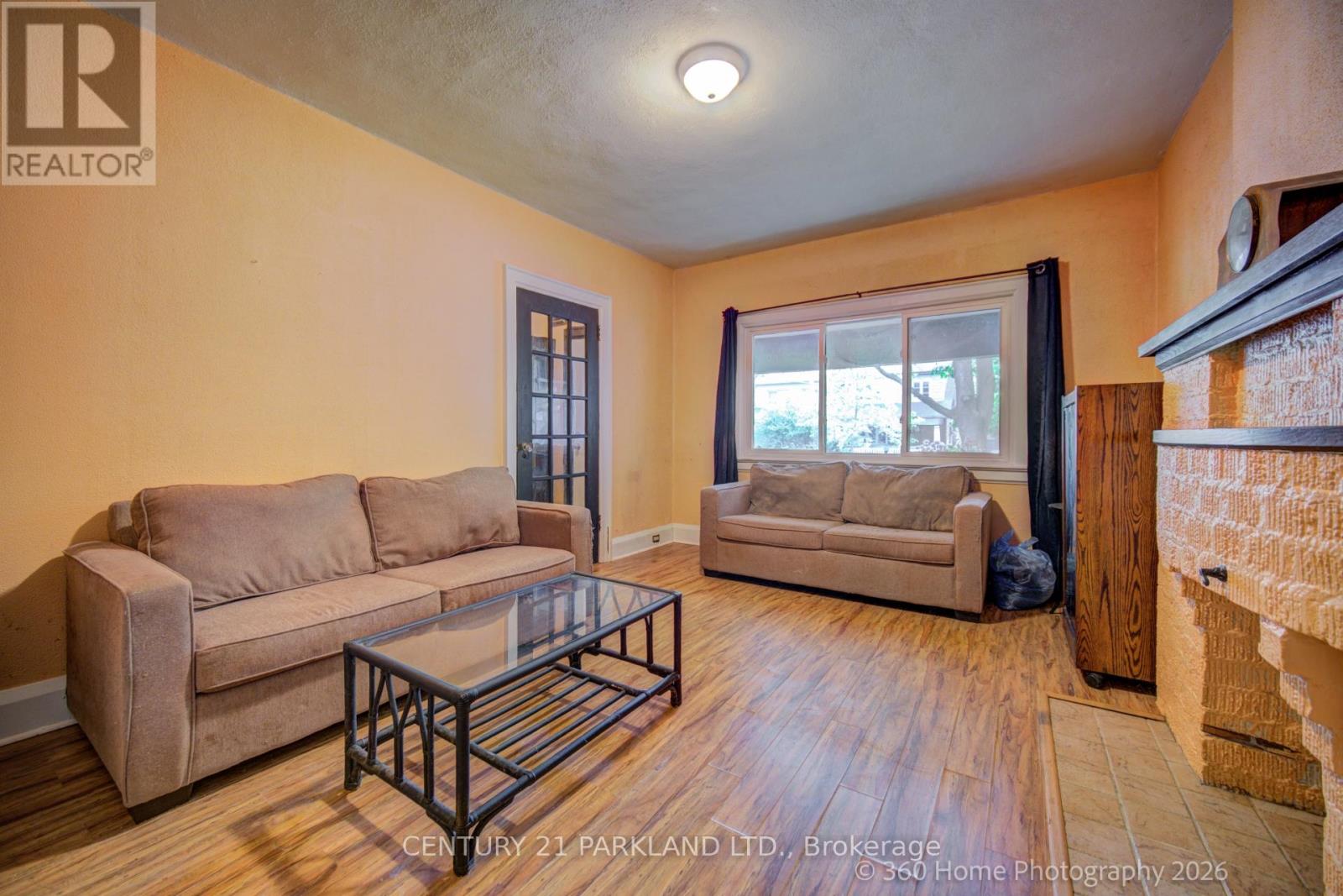283 Willard Avenue, Toronto, Ontario  M6S 3R1 - Photo 5 - W13426050