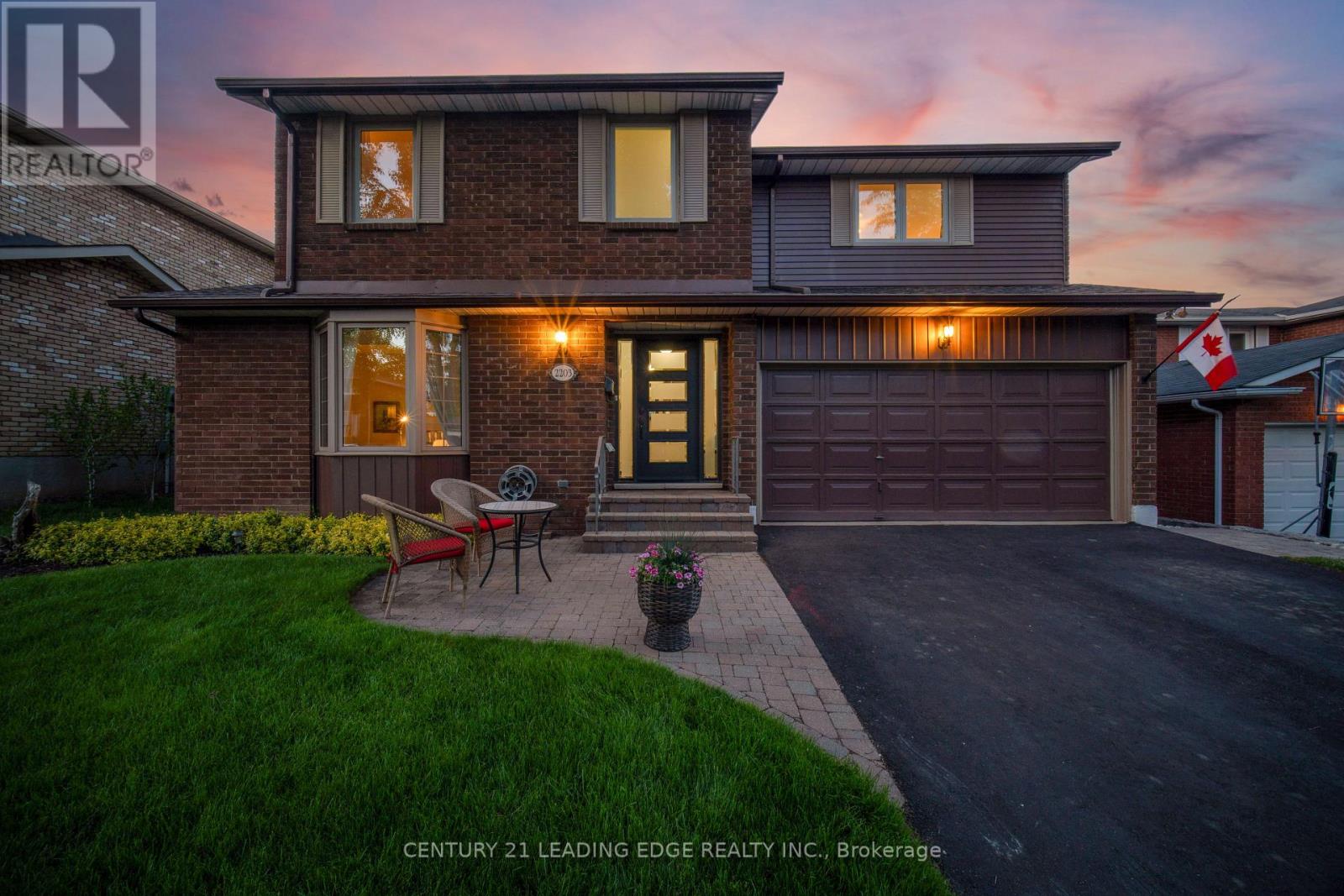2203 Previn Court, Burlington, Ontario  L7P 4J3 - Photo 3 - W13426086