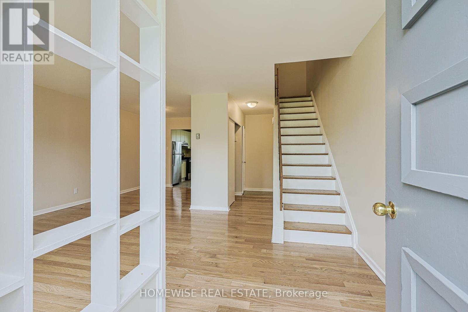40 - 1350 Winding Trail, Mississauga, Ontario  L4Y 2T8 - Photo 2 - W13426114