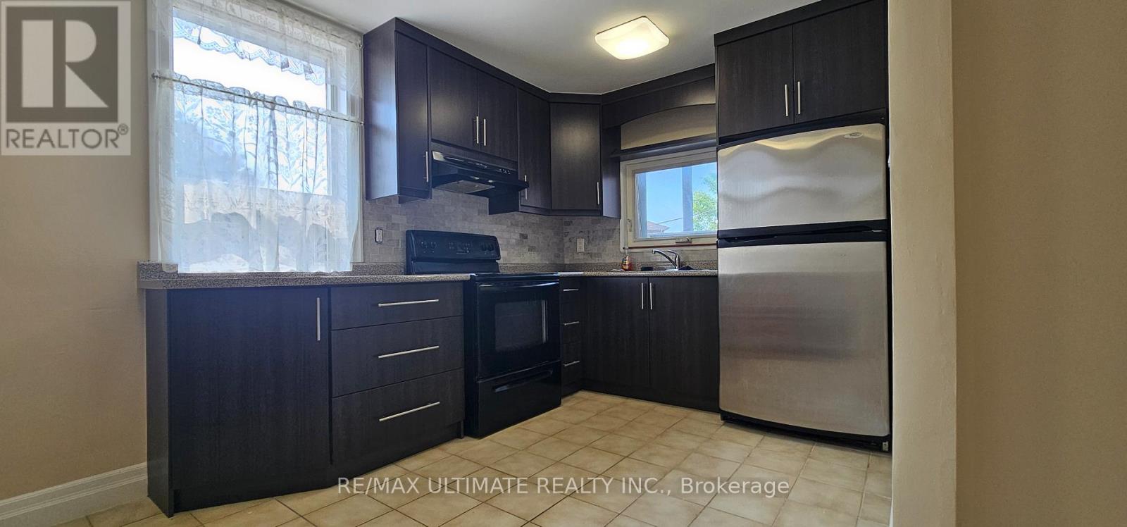 2nd Floor - 3 Kane Avenue, Toronto, Ontario  M6N 3M7 - Photo 3 - W13426134