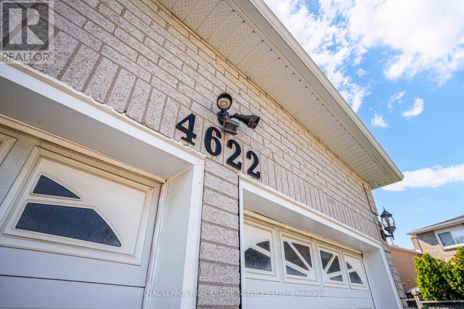 4622 Bismark Crescent, Mississauga, Ontario  L5R 1K2 - Photo 3 - W13426204
