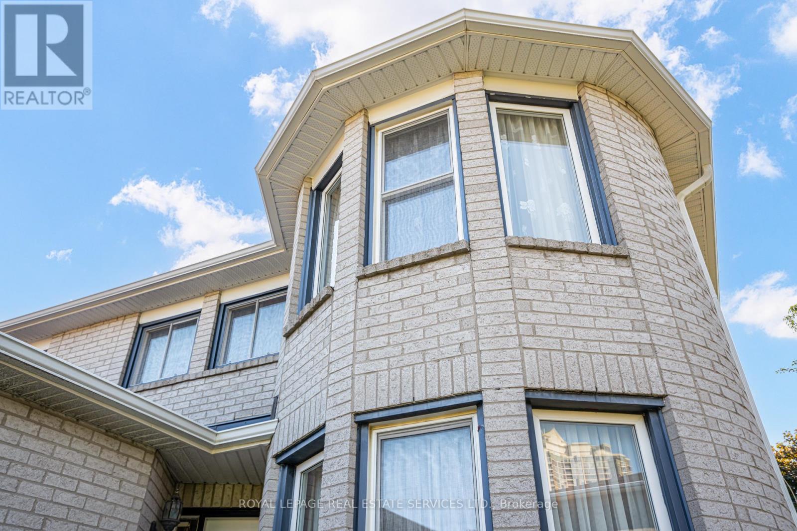 4622 Bismark Crescent, Mississauga, Ontario  L5R 1K2 - Photo 4 - W13426204
