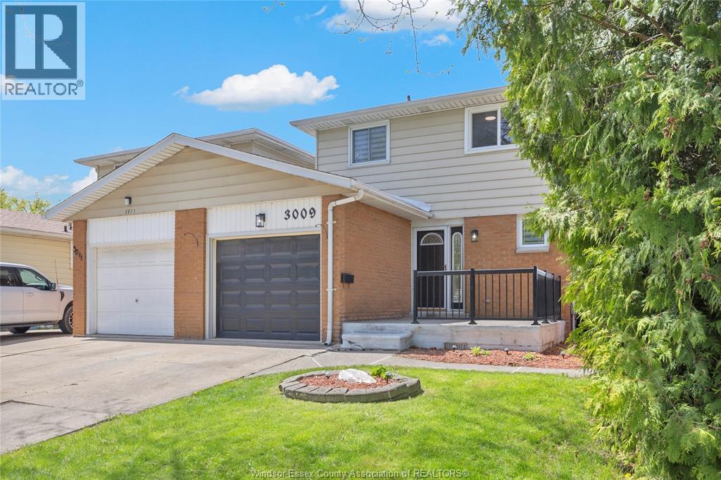 3009 Suffolk Street, Windsor, Ontario  N8R 1P1 - Photo 2 - 26013708