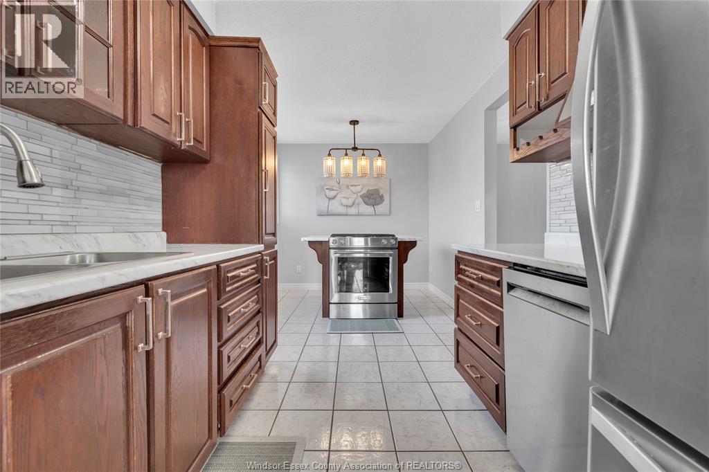 3009 Suffolk Street, Windsor, Ontario  N8R 1P1 - Photo 6 - 26013708