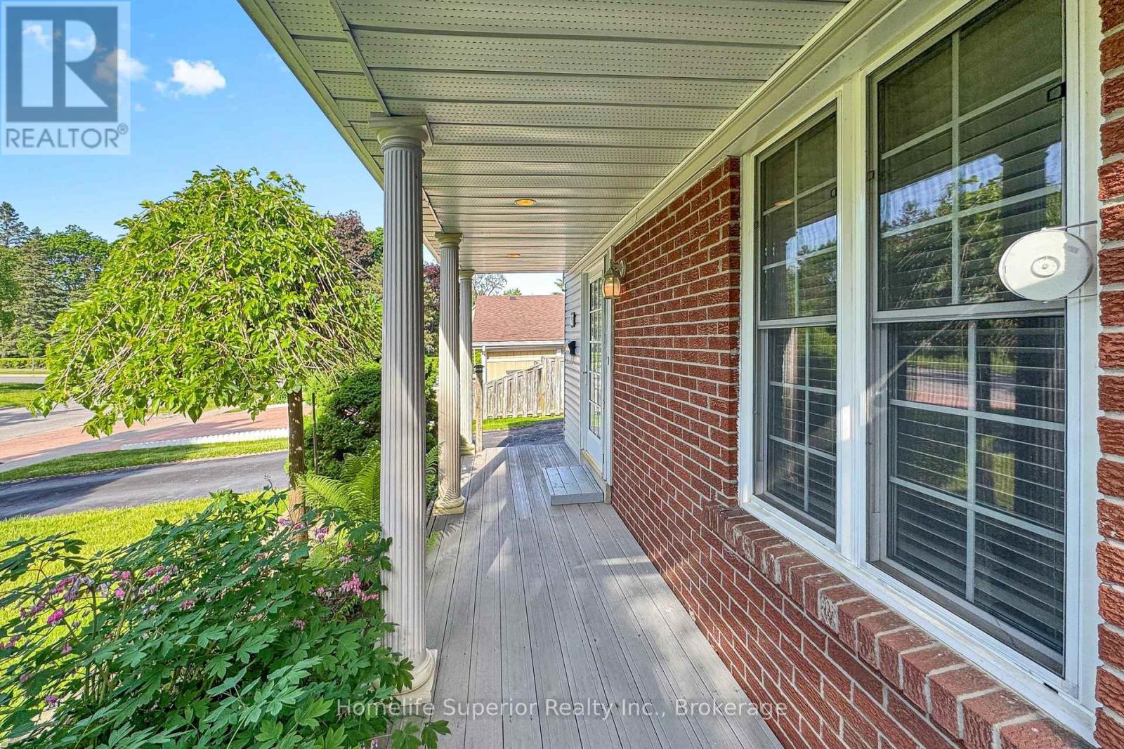 1057 Exeter Street, Oshawa, Ontario  L1G 7G9 - Photo 5 - E13426314