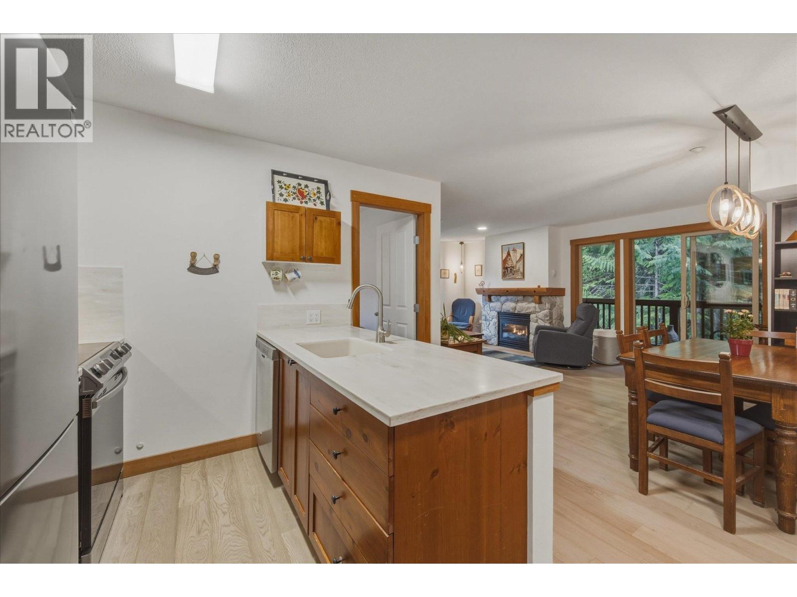 325 4660 Blackcomb Way, Whistler, British Columbia  V0N 1B4 - Photo 13 - R3133127