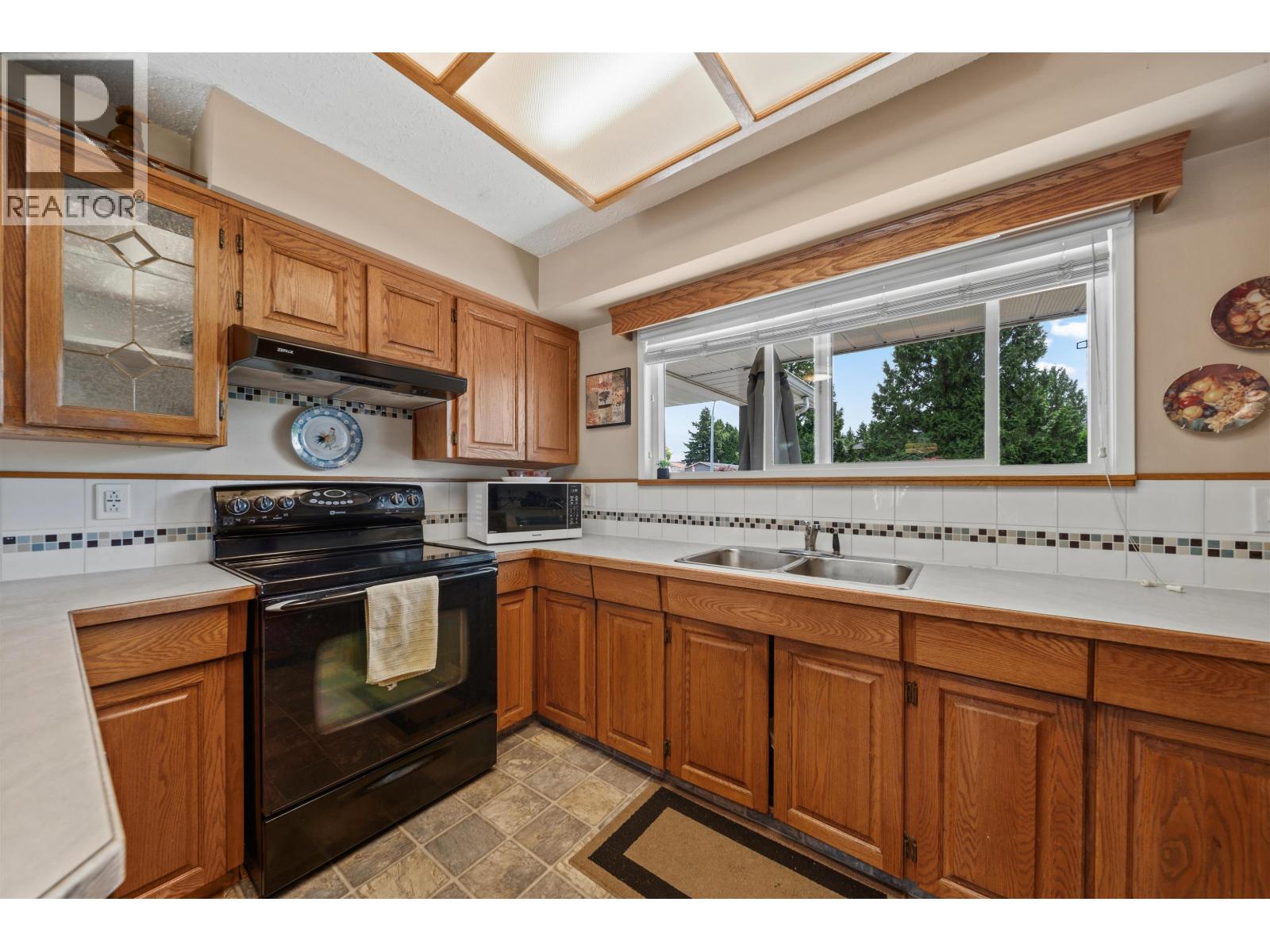 19347 117b Avenue, Pitt Meadows, British Columbia  V3Y 1C4 - Photo 13 - R3134507
