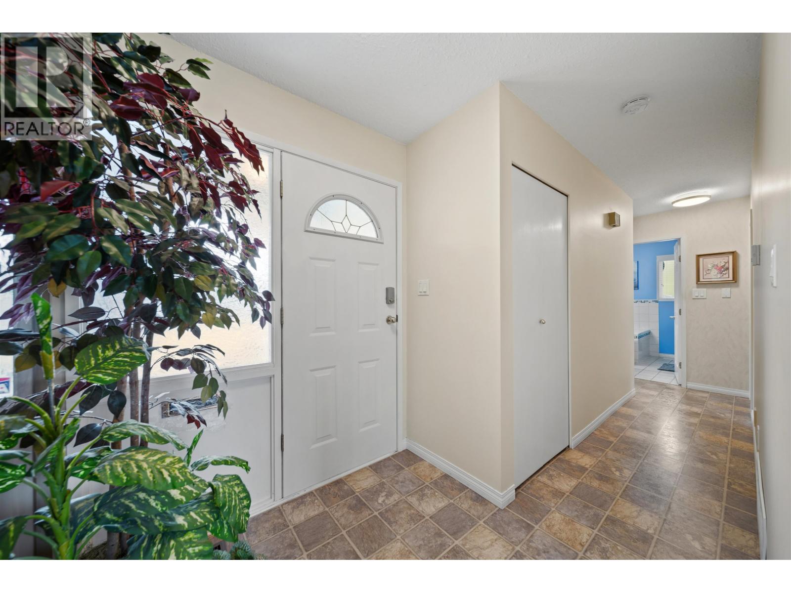 19347 117b Avenue, Pitt Meadows, British Columbia  V3Y 1C4 - Photo 4 - R3134507