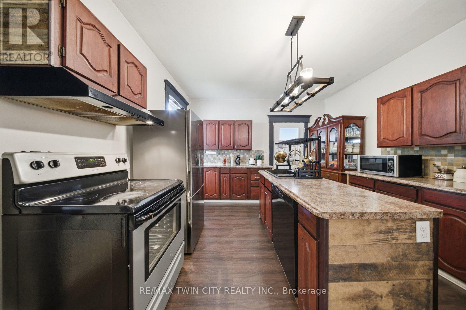12 Brunswick Street N, Brantford, Ontario  N3T 1E7 - Photo 16 - X13426094