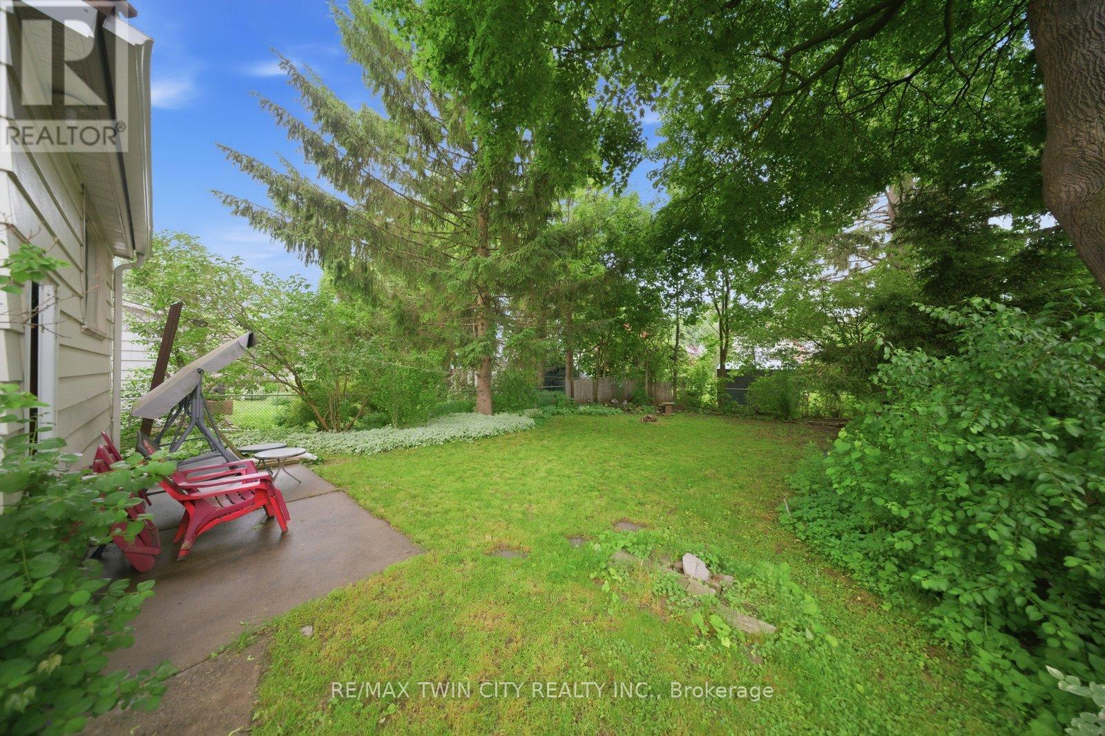 12 Brunswick Street N, Brantford, Ontario  N3T 1E7 - Photo 25 - X13426094