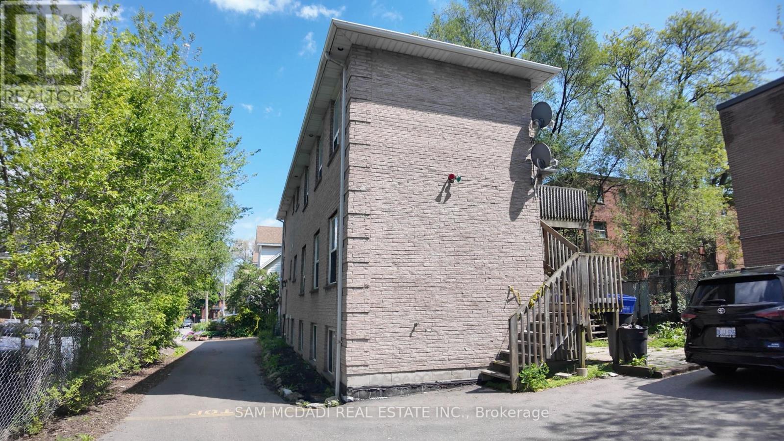 90 Tisdale Street S, Hamilton, Ontario  L8N 2W2 - Photo 2 - X13426196