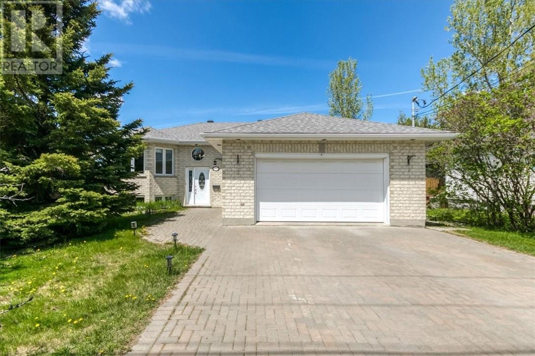 3032 Algonquin Road, Greater Sudbury, Ontario