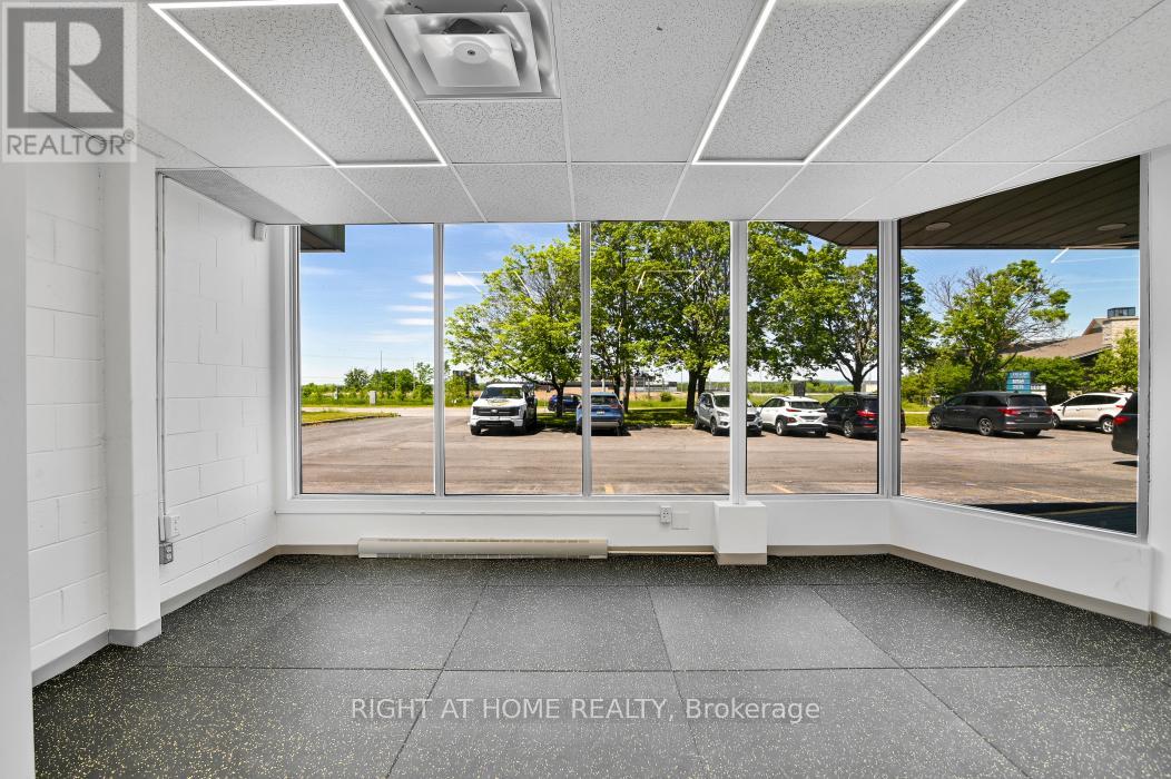 2 - 860 Taylor Creek Drive, Ottawa, Ontario  K1C 1T1 - Photo 6 - X13426328