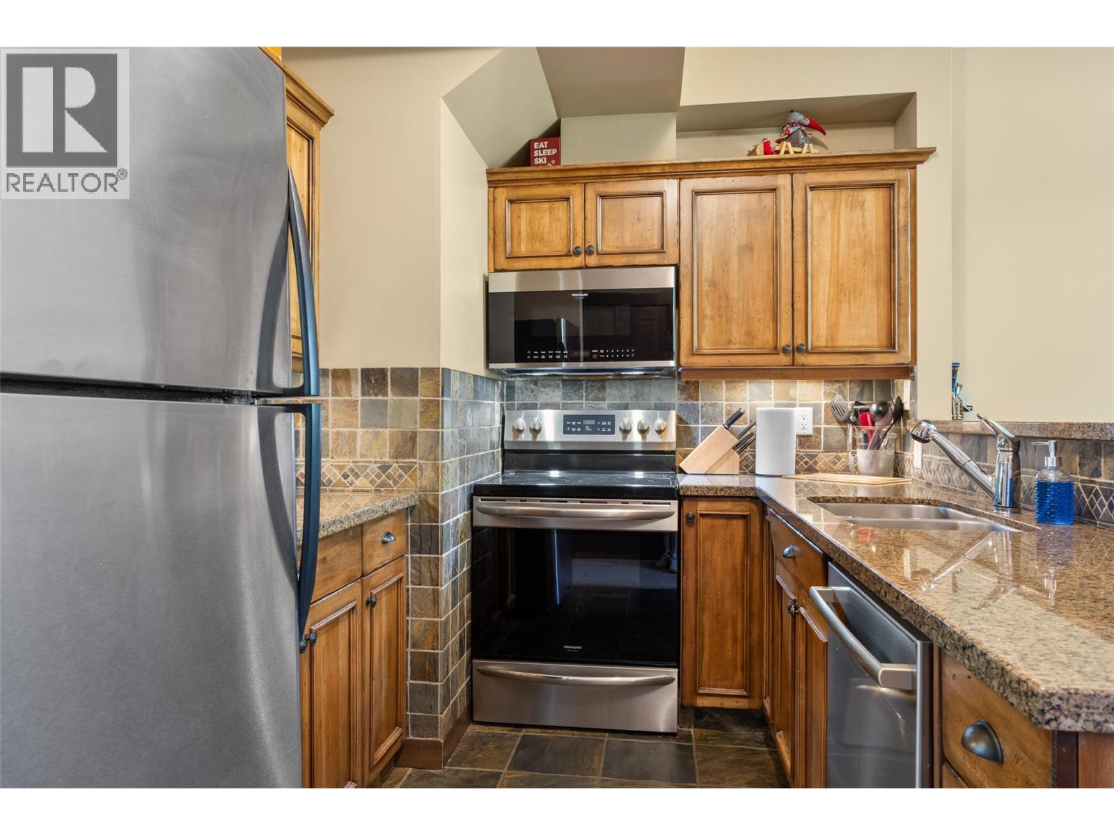 5005 Valley Drive Unit# 16, Sun Peaks, British Columbia  V0E 5N0 - Photo 4 - 10389490
