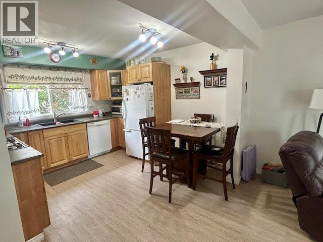 7 5320 Mountainview Drive, Fort Nelson, British Columbia  V0C 1R0 - Photo 3 - R3134494