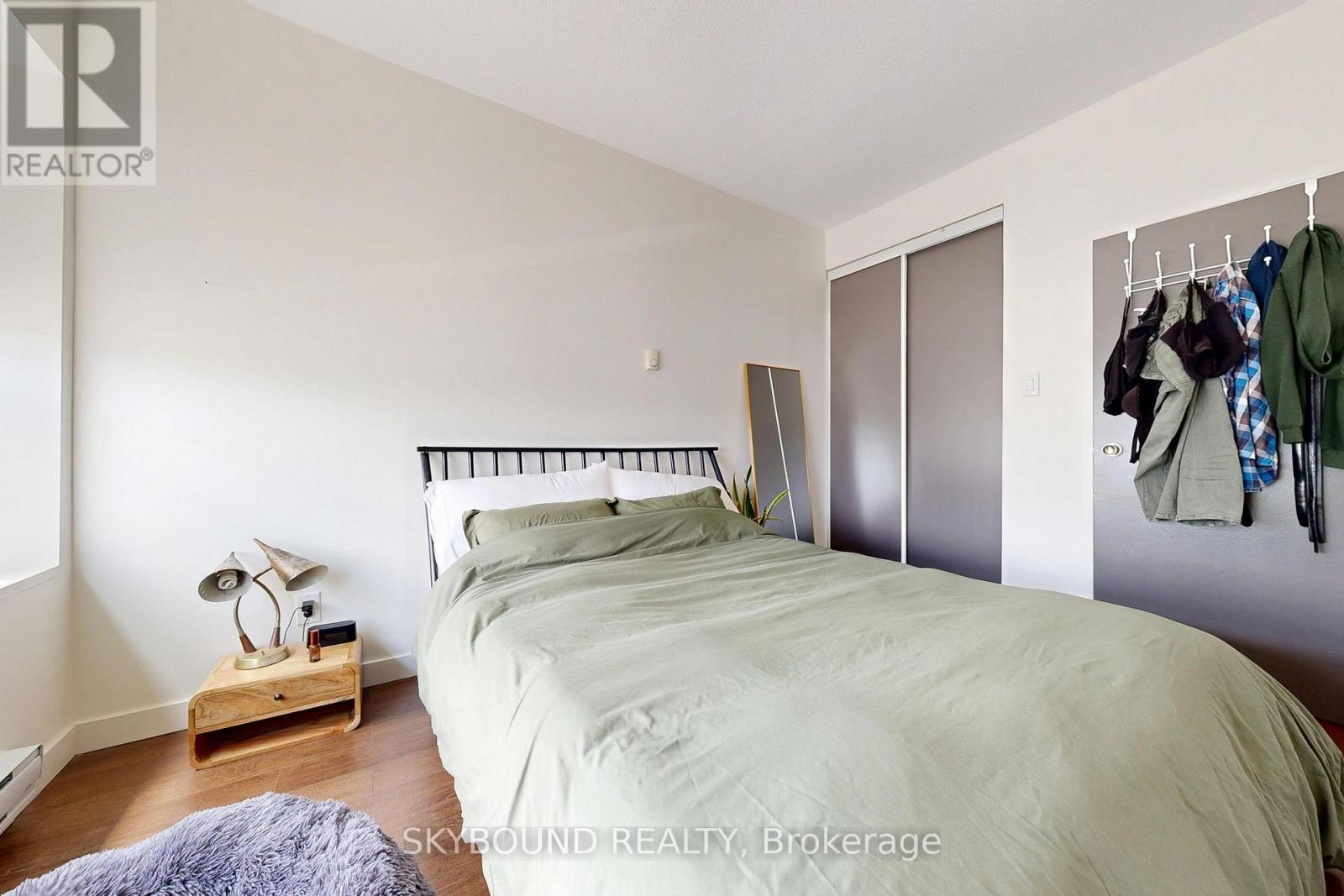 B - 2104 Queen Street E, Toronto, Ontario  M4E 1E2 - Photo 18 - E13424636