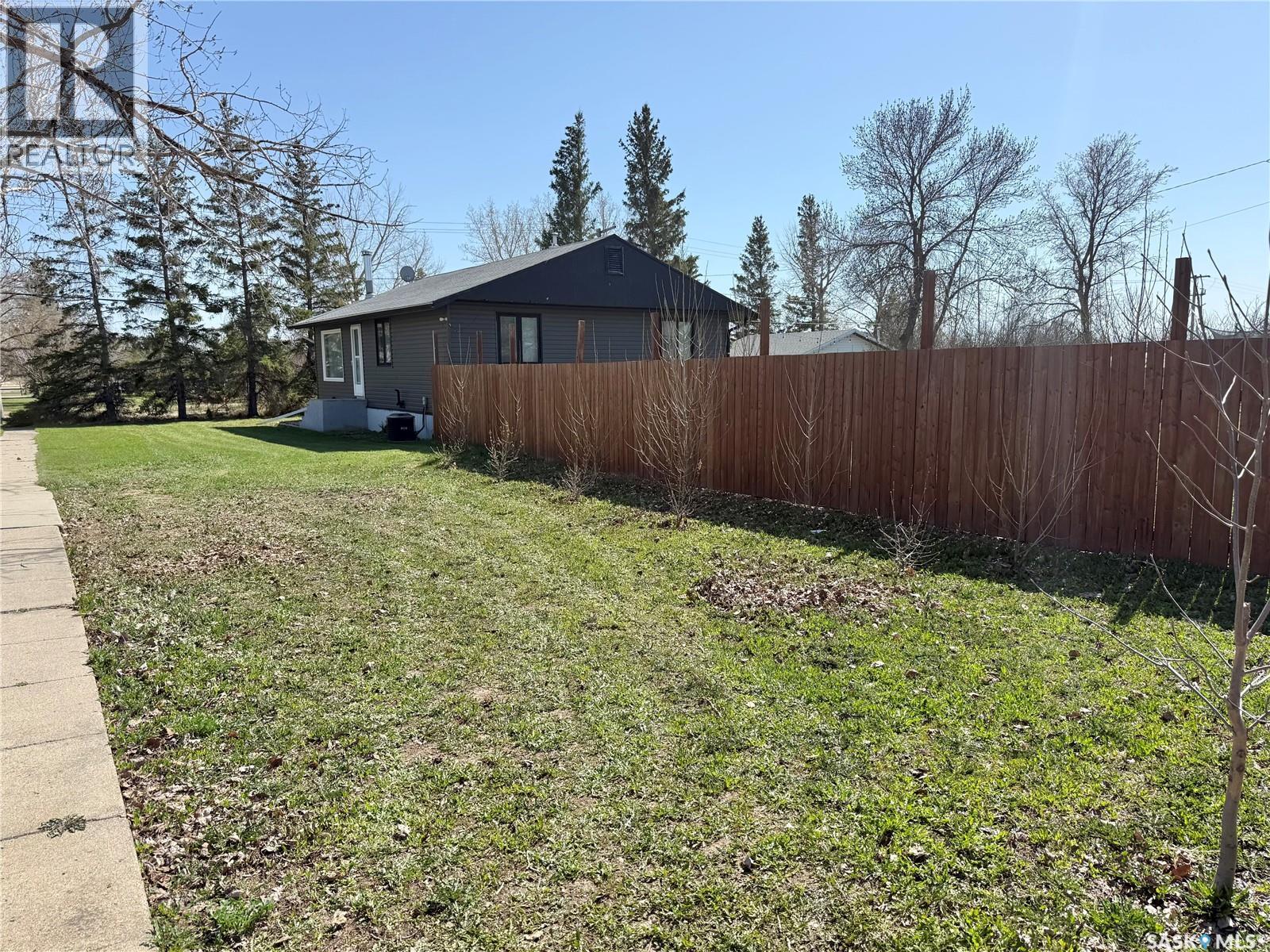 200 2nd Street W, Dinsmore, Saskatchewan  S0L 0T0 - Photo 33 - SK038848