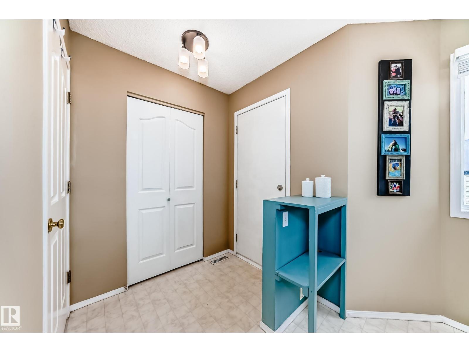 11831 9 Av NW, Edmonton, Alberta  T6J 7A1 - Photo 14 - E4492787