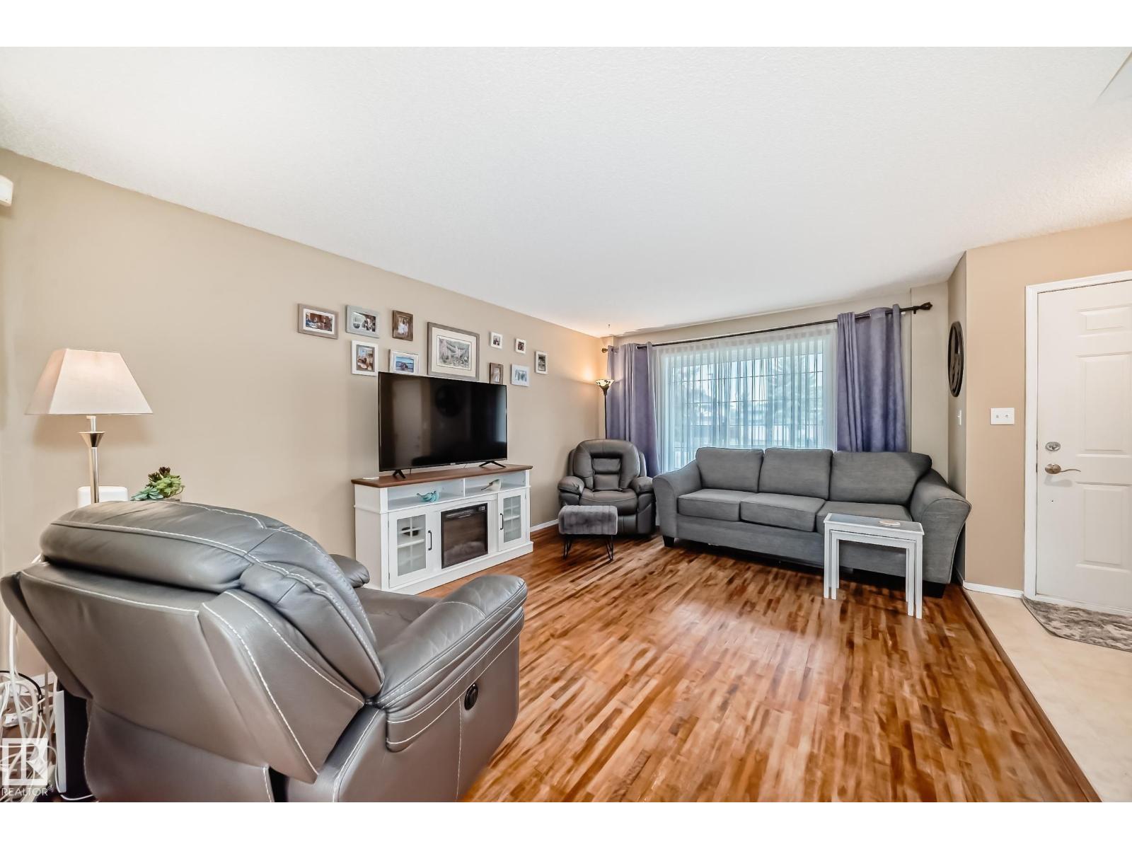 11831 9 Av NW, Edmonton, Alberta  T6J 7A1 - Photo 4 - E4492787