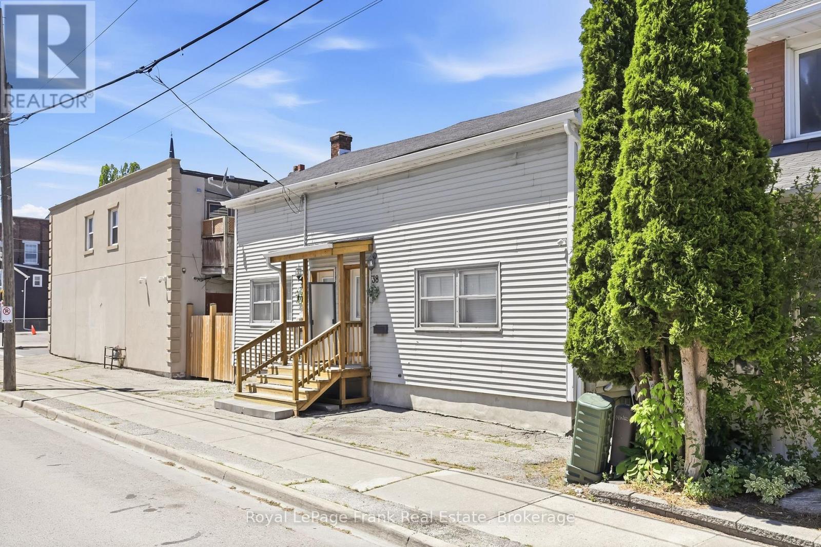 36 & 38 Bruce Street, Oshawa, Ontario L1H 1P7 - Photo 3 - E13422554
