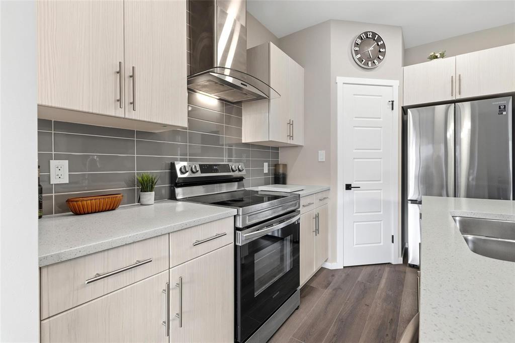 260 Crestmont Drive, Winnipeg, Manitoba  R3X 0V7 - Photo 8 - 202613408